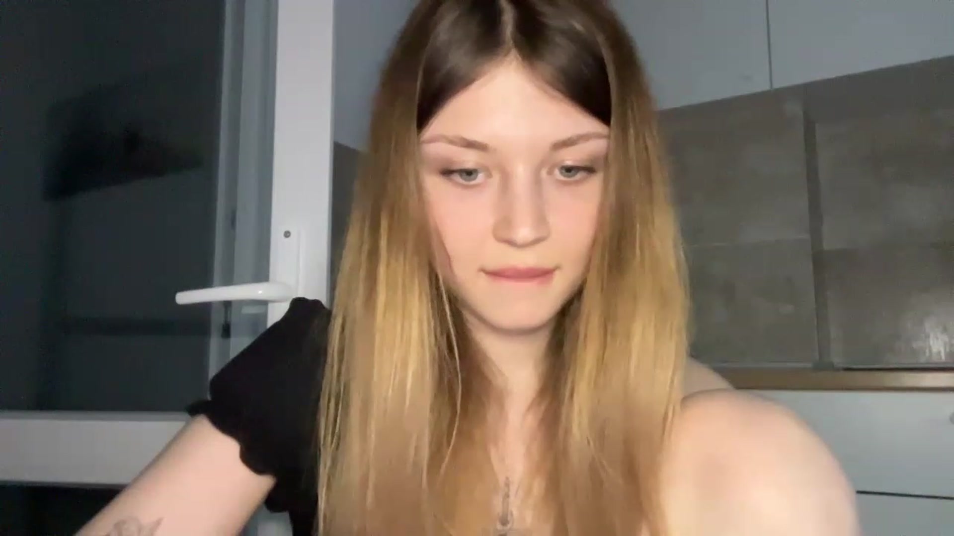 Gallery image thumbnail from Coconut_dream's myfreecams stream on, 06/15/2023, 17:45 image 13 of 20