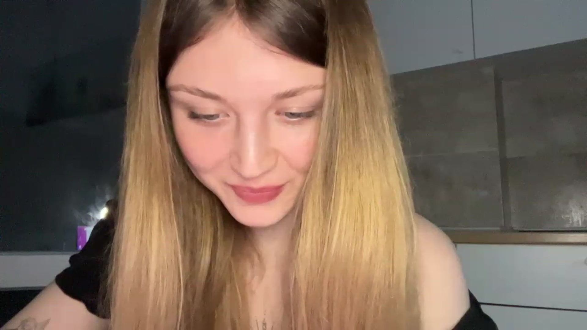 Gallery image thumbnail from Coconut_dream's myfreecams stream on, 06/15/2023, 17:45 image 11 of 20