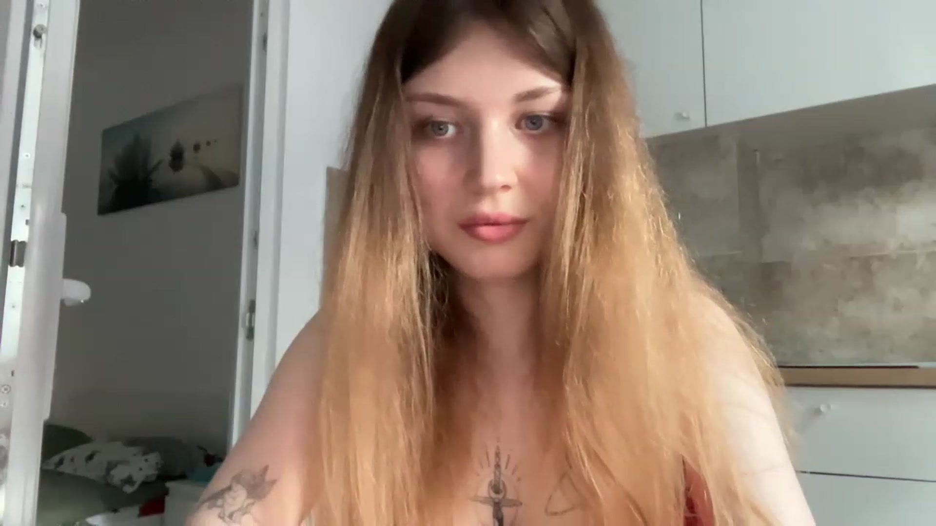 Gallery image thumbnail from Coconut_dream's myfreecams stream on, 06/18/2023, 18:05 image 7 of 20