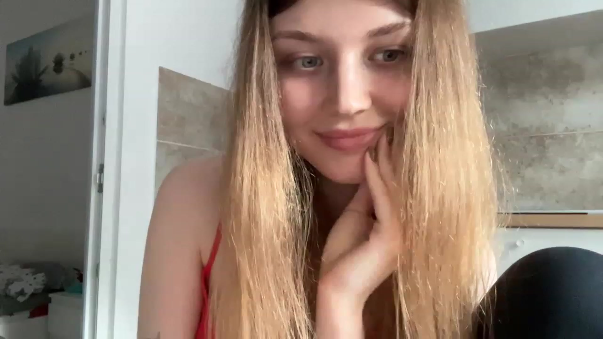 Gallery image thumbnail from Coconut_dream's myfreecams stream on, 06/18/2023, 18:05 image 1 of 20