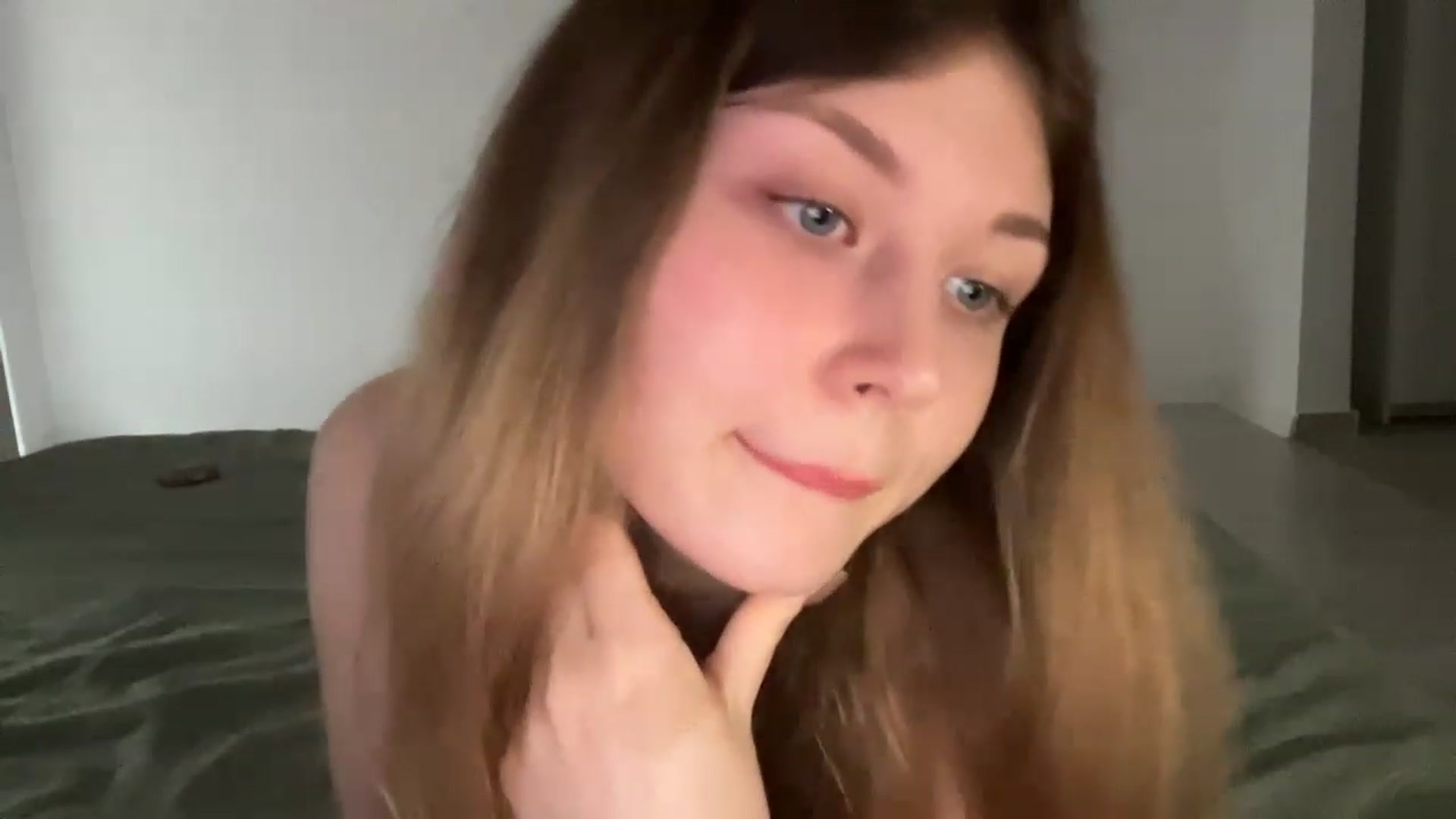 Gallery image thumbnail from Coconut_dream's myfreecams stream on, 06/18/2023, 18:05 image 13 of 20