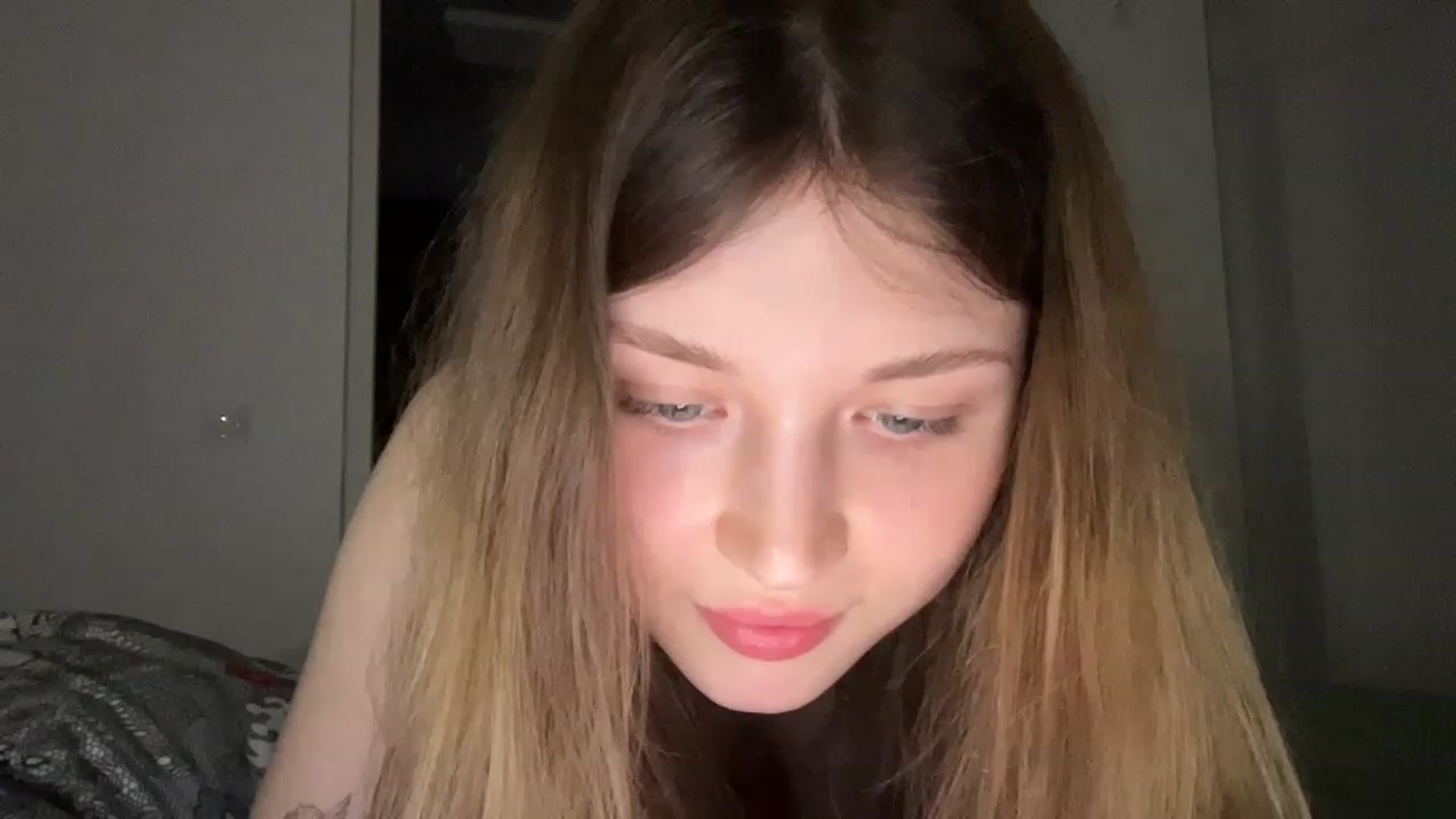 Gallery image thumbnail from Coconut_dream's myfreecams stream on, 06/18/2023, 18:46 image 13 of 20