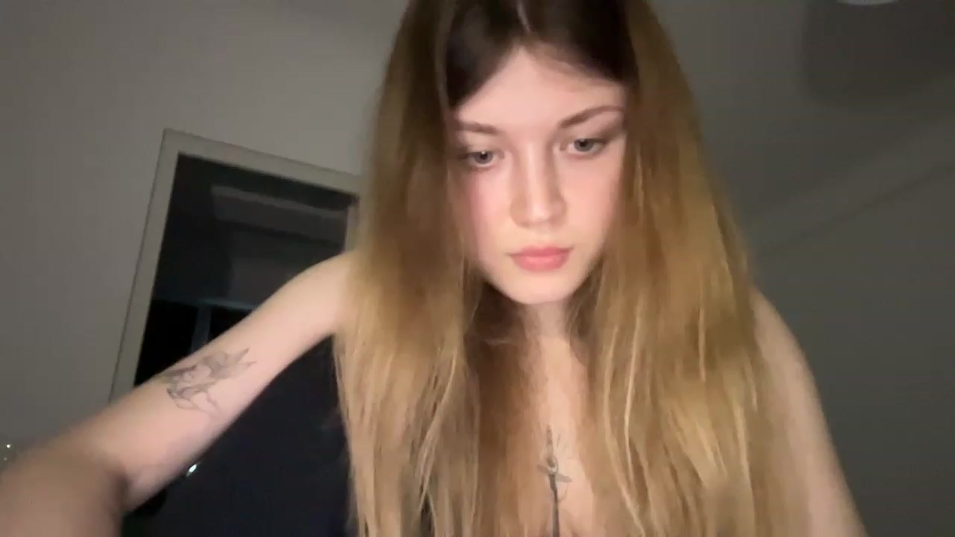 Gallery image thumbnail from Coconut_dream's myfreecams stream on, 06/18/2023, 18:46 image 8 of 20
