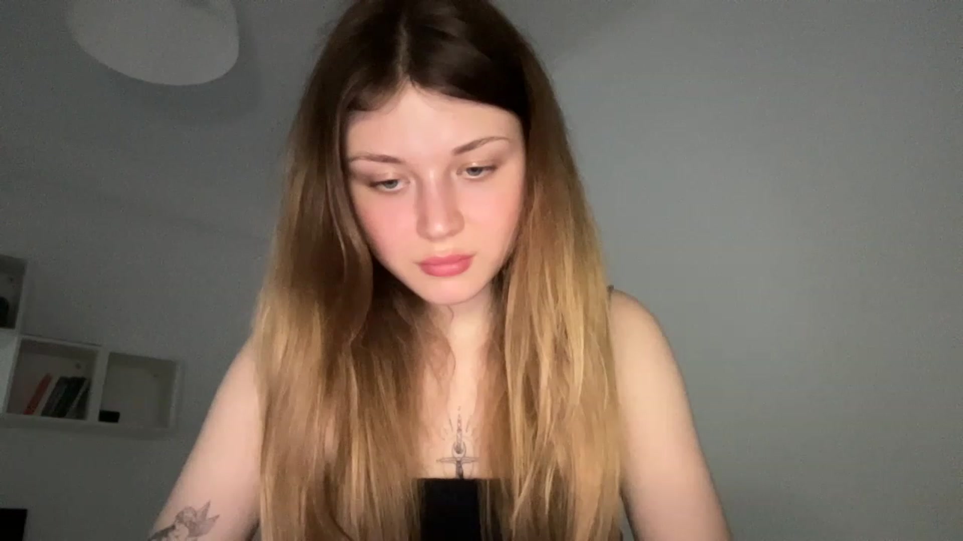 Gallery image thumbnail from Coconut_dream's myfreecams stream on, 06/19/2023, 18:08 image 6 of 20