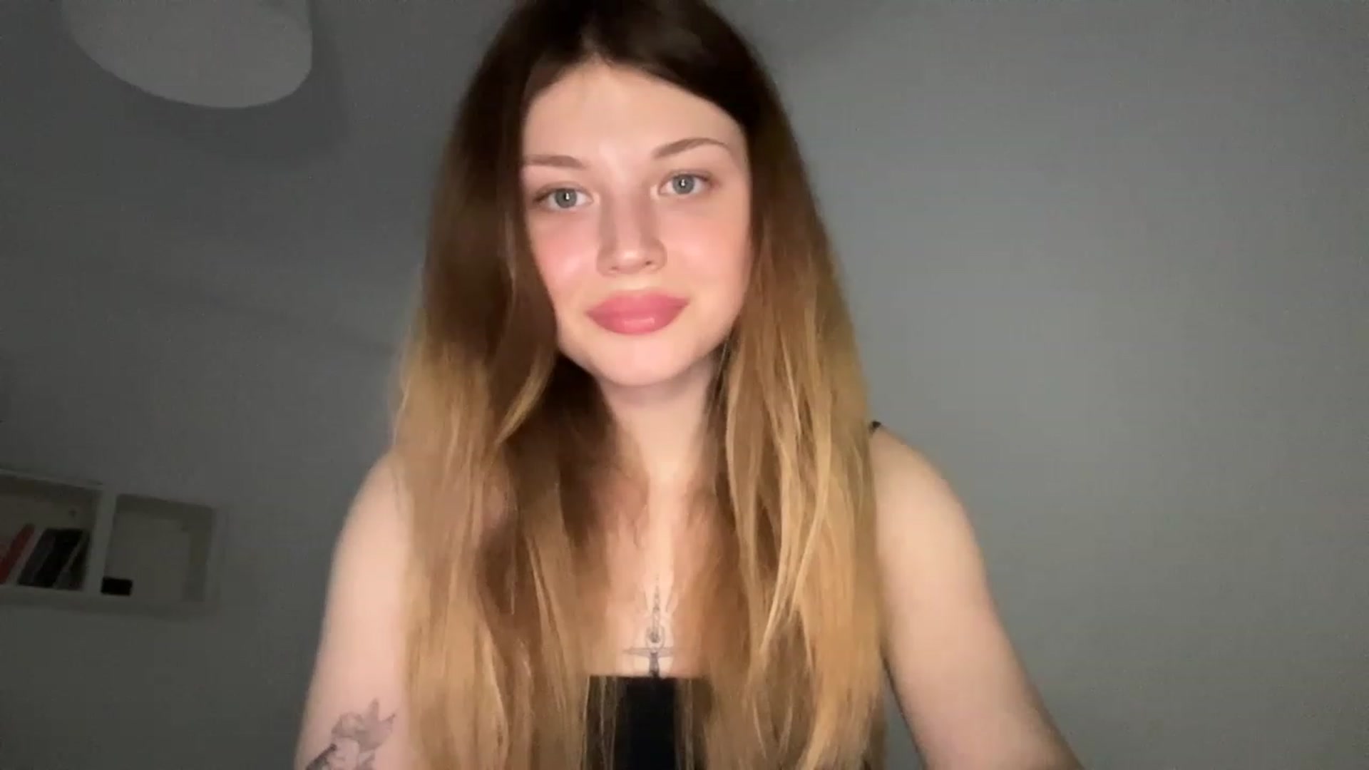 Gallery image thumbnail from Coconut_dream's myfreecams stream on, 06/19/2023, 18:08 image 8 of 20