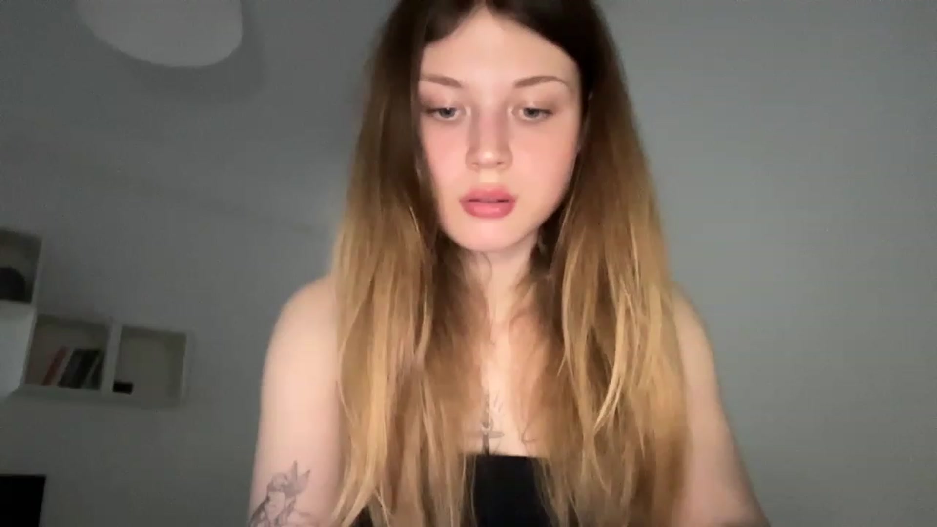 Gallery image thumbnail from Coconut_dream's myfreecams stream on, 06/19/2023, 18:08 image 5 of 20