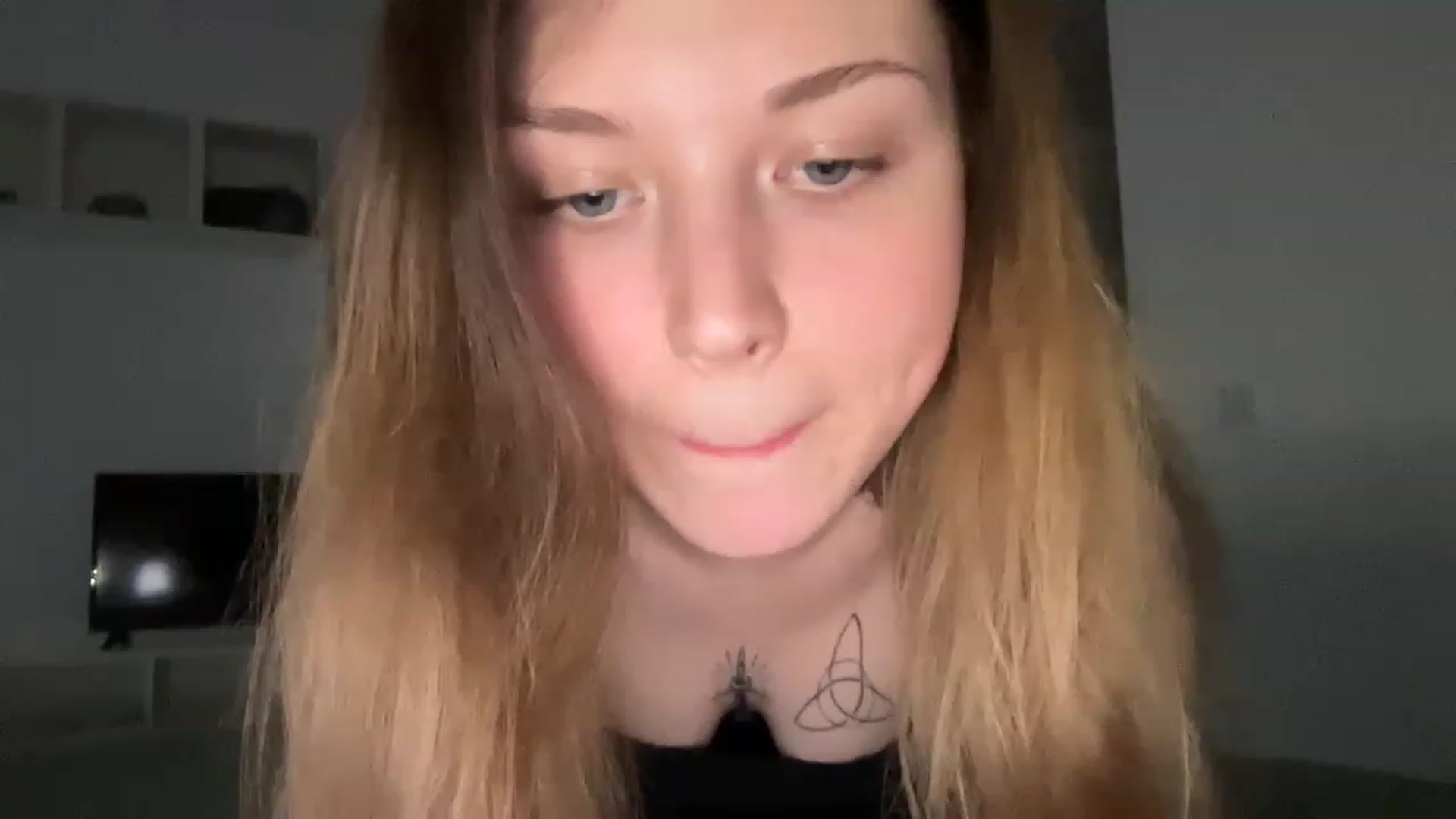 Gallery image thumbnail from Coconut_dream's myfreecams stream on, 06/19/2023, 18:08 image 12 of 20
