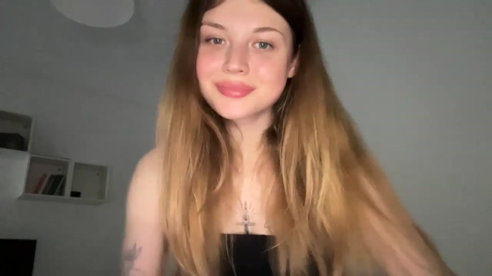 Gallery image thumbnail from Coconut_dream's myfreecams stream on, 06/19/2023, 18:08 image 4 of 20