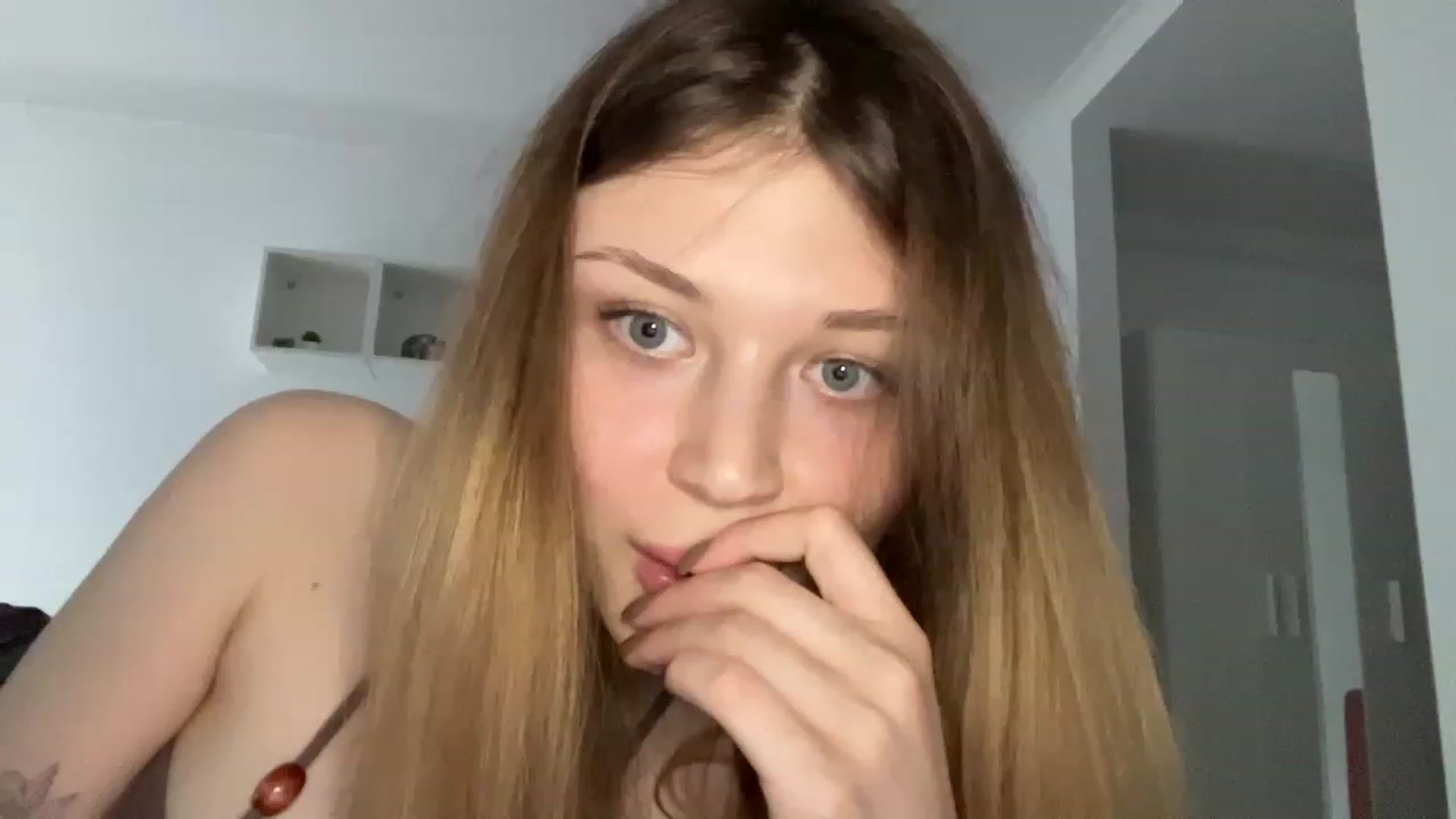 Gallery image thumbnail from Coconut_dream's myfreecams stream on, 06/22/2023, 16:36 image 11 of 20