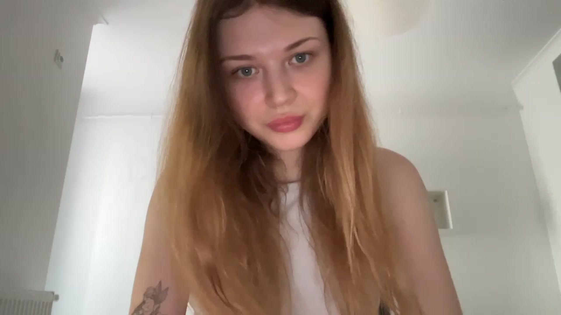 Gallery image thumbnail from Coconut_dream's myfreecams stream on, 06/24/2023, 07:52 image 8 of 20