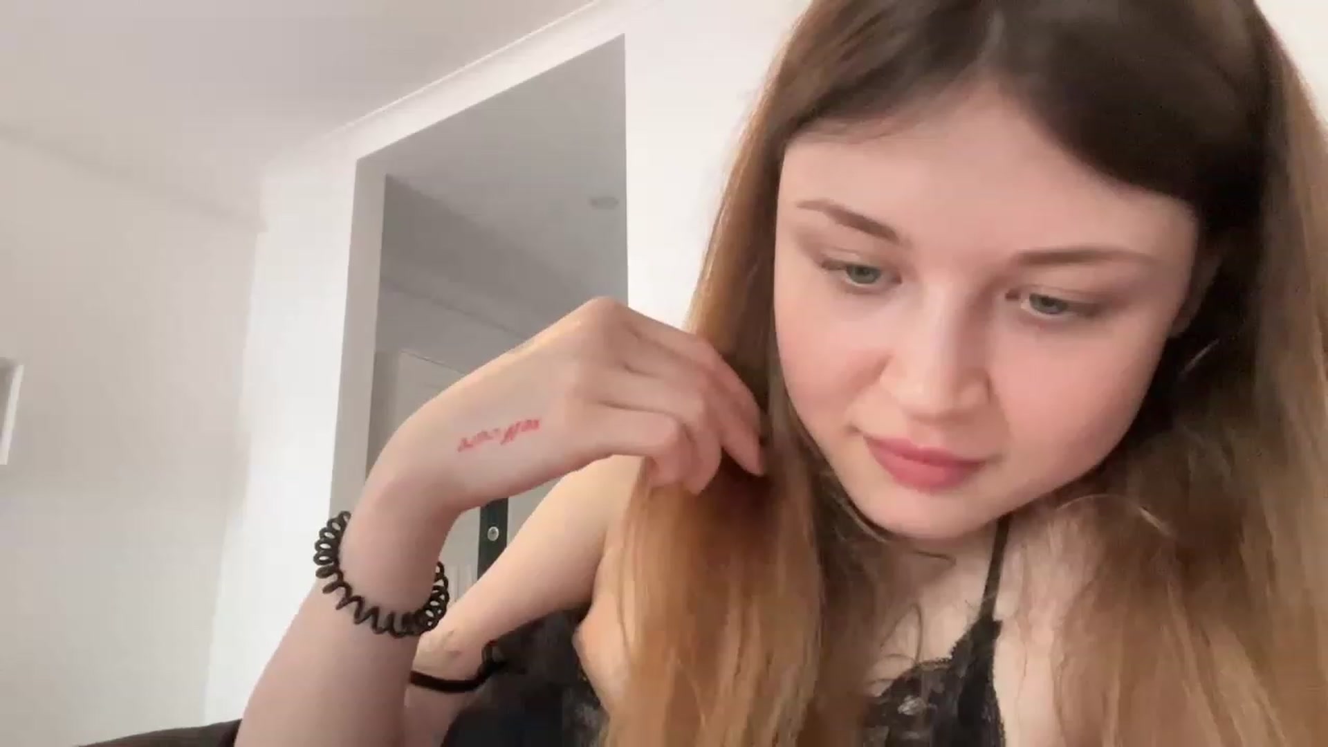 Gallery image thumbnail from Coconut_dream's myfreecams stream on, 06/25/2023, 08:12 image 18 of 20