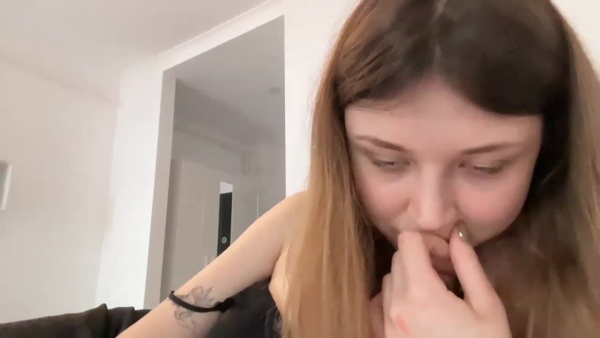 Gallery image thumbnail from Coconut_dream's myfreecams stream on, 06/25/2023, 08:12 image 20 of 20