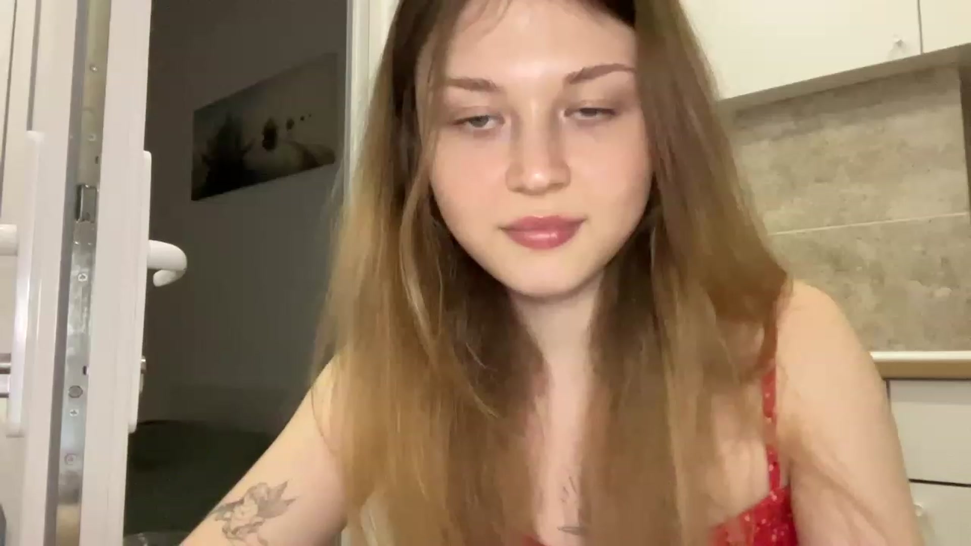 Gallery image thumbnail from Coconut_dream's myfreecams stream on, 06/26/2023, 20:17 image 6 of 20