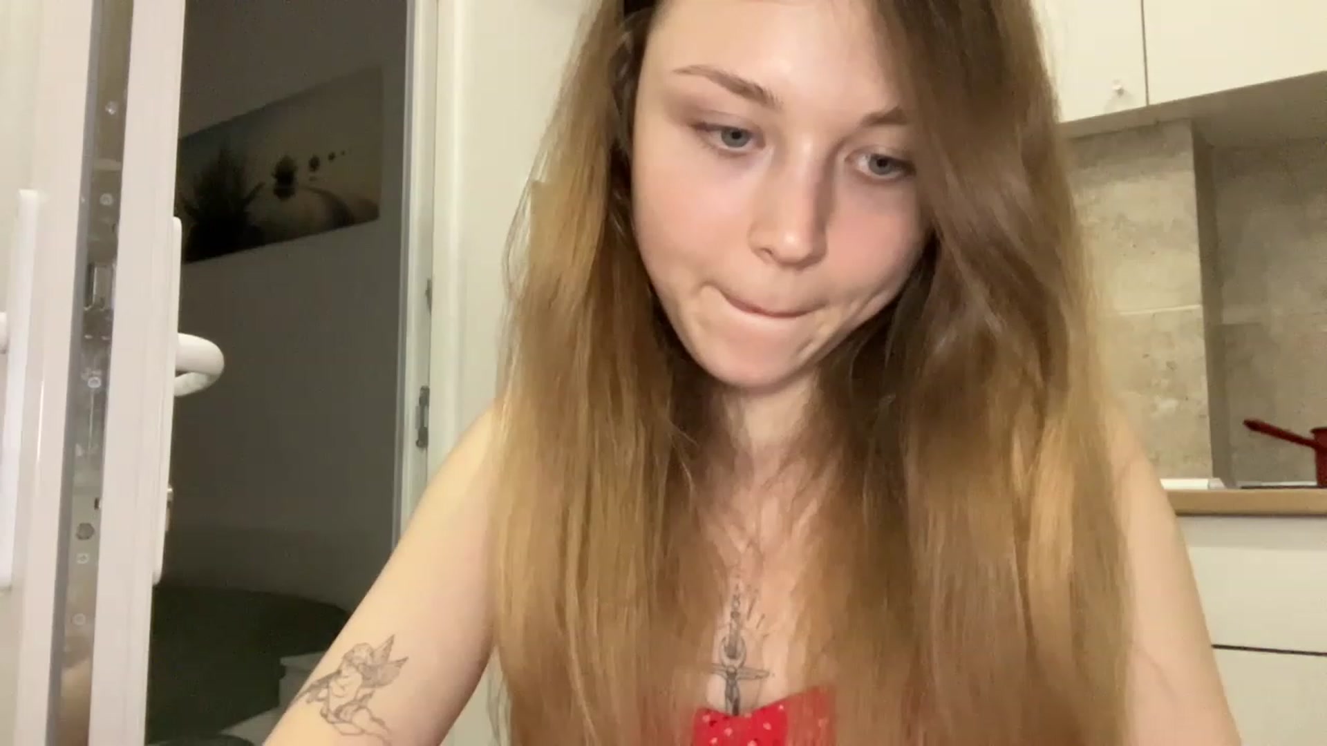 Gallery image thumbnail from Coconut_dream's myfreecams stream on, 06/26/2023, 20:17 image 13 of 20