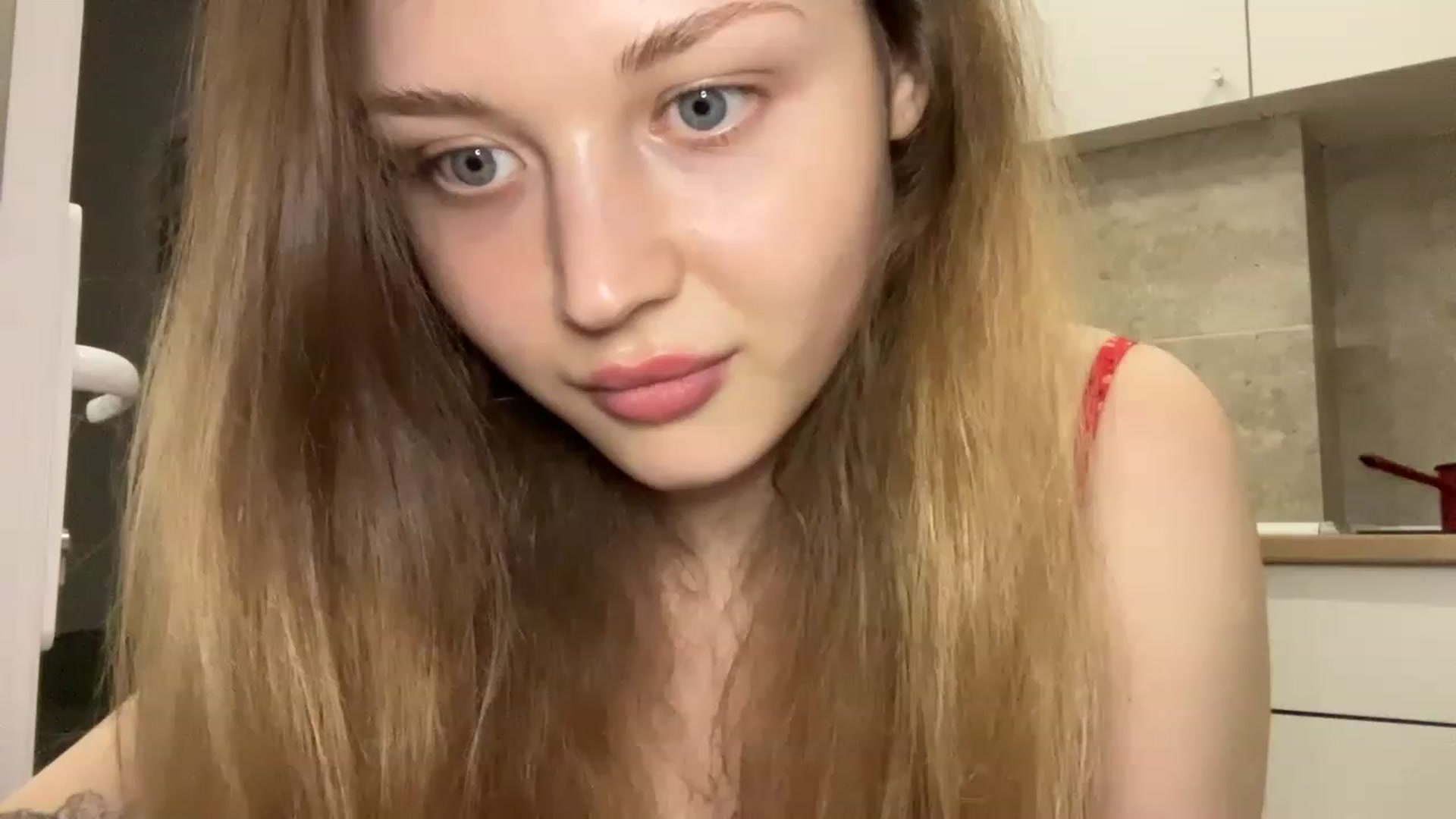 Gallery image thumbnail from Coconut_dream's myfreecams stream on, 06/26/2023, 20:17 image 12 of 20