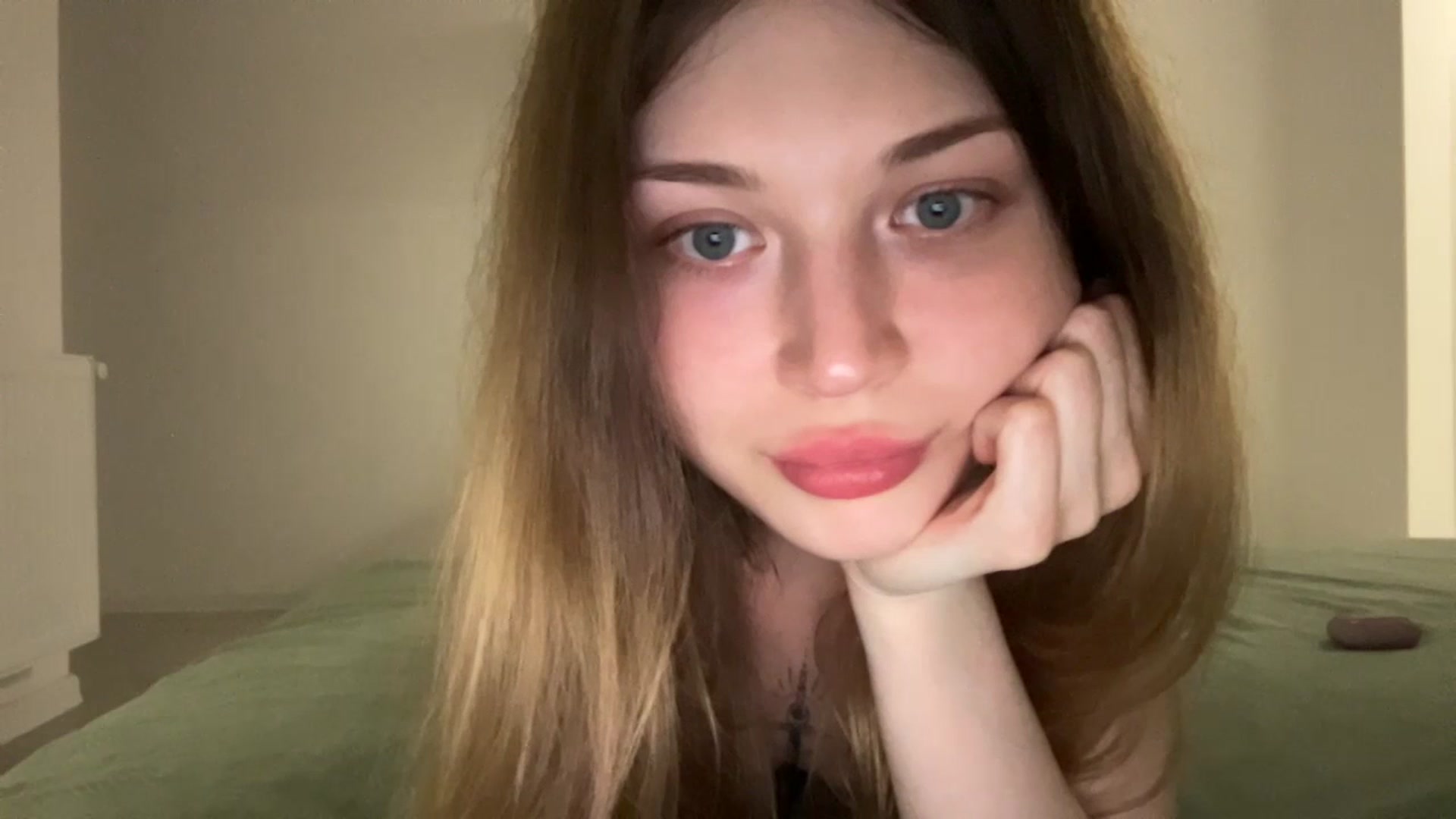 Gallery image thumbnail from Coconut_dream's myfreecams stream on, 06/29/2023, 20:58 image 14 of 20