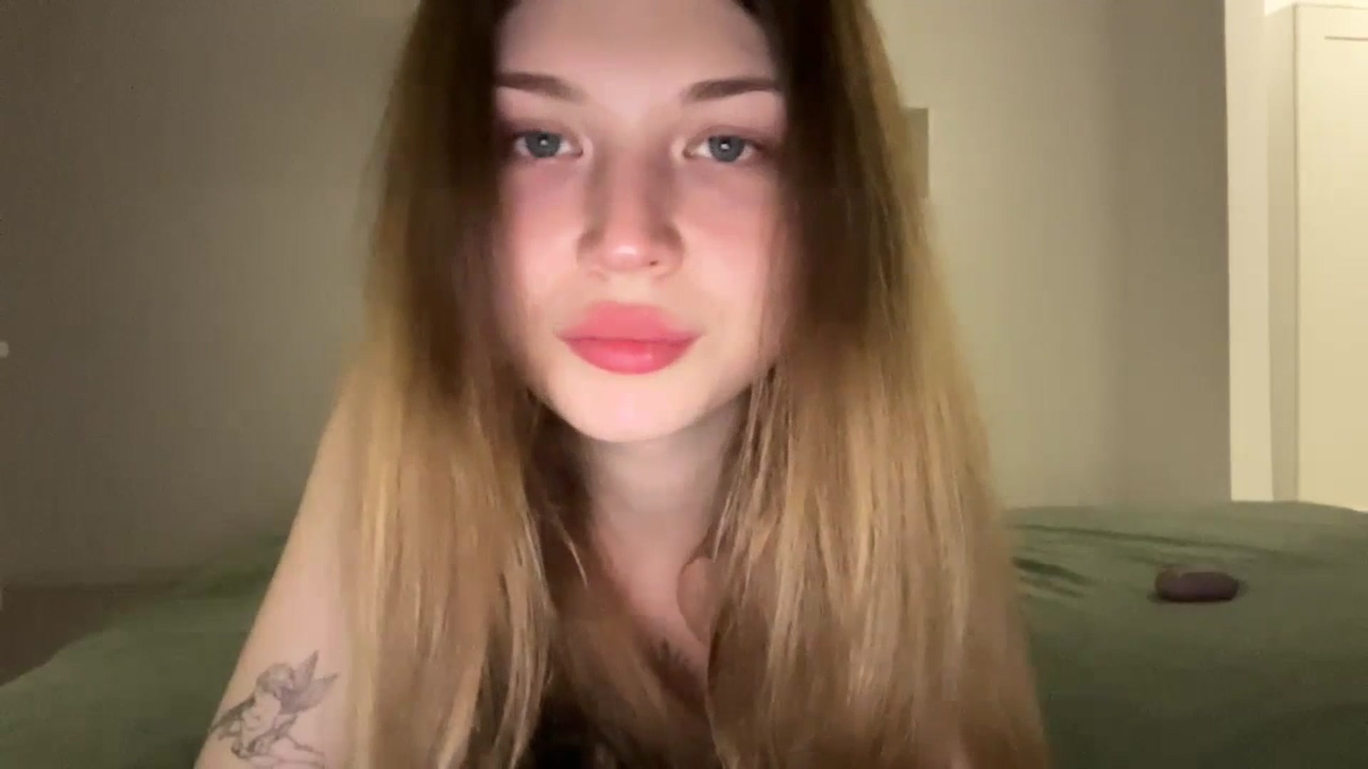 Gallery image thumbnail from Coconut_dream's myfreecams stream on, 06/29/2023, 20:58 image 12 of 20