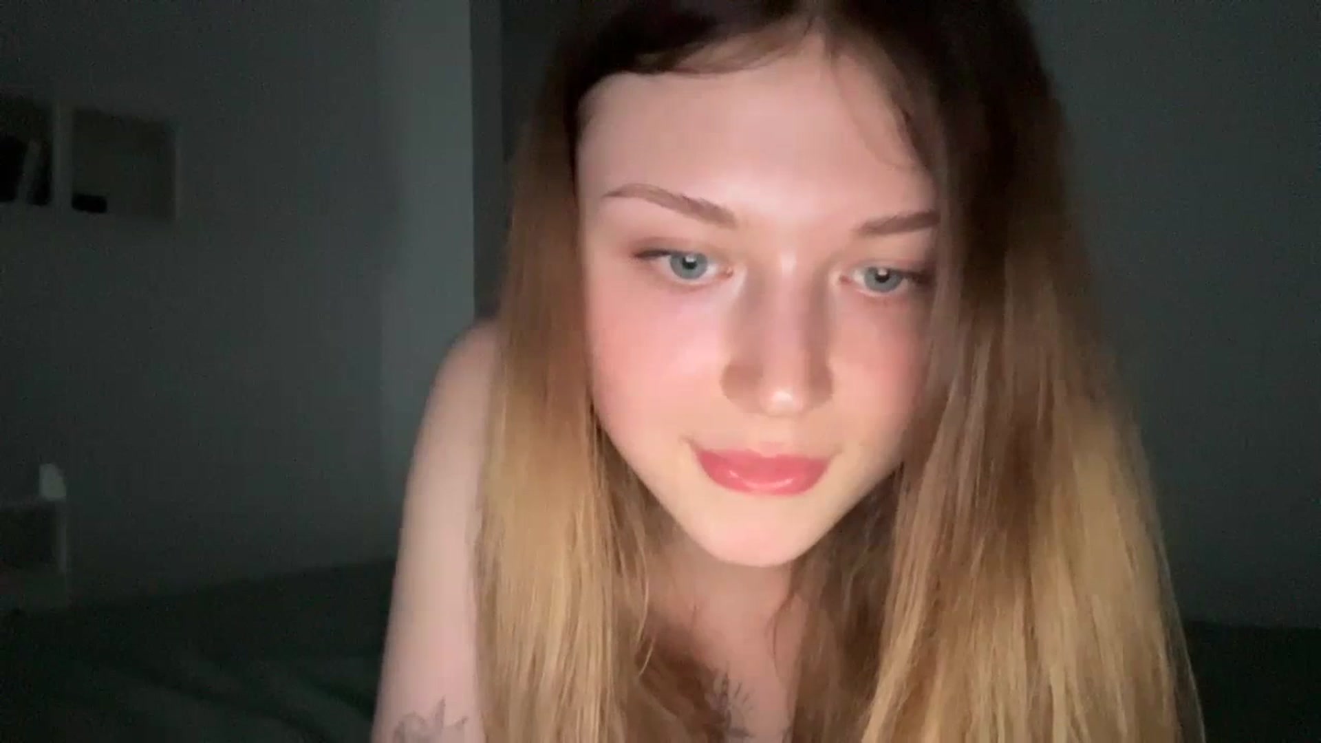 Gallery image thumbnail from Coconut_dream's myfreecams stream on, 06/30/2023, 18:33 image 10 of 20