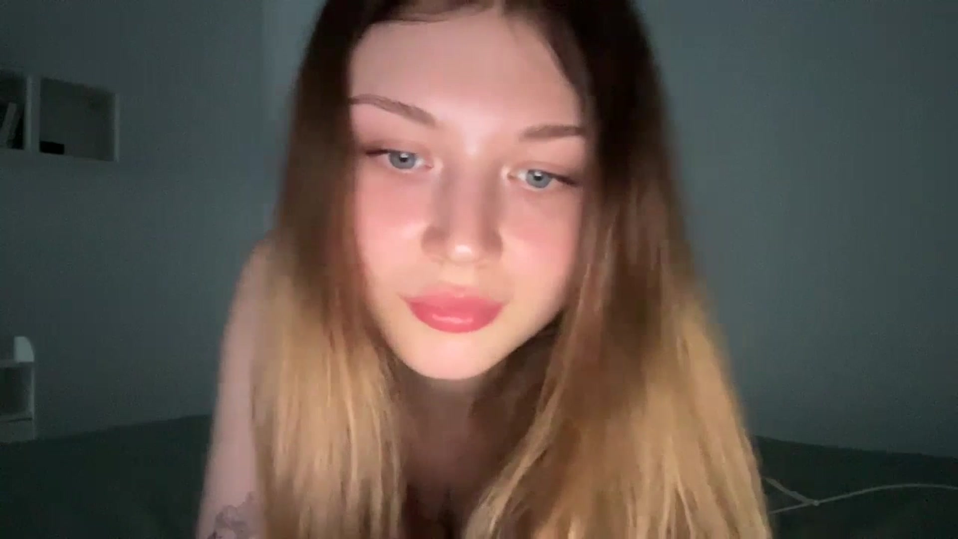 Gallery image thumbnail from Coconut_dream's myfreecams stream on, 06/30/2023, 18:33 image 5 of 20