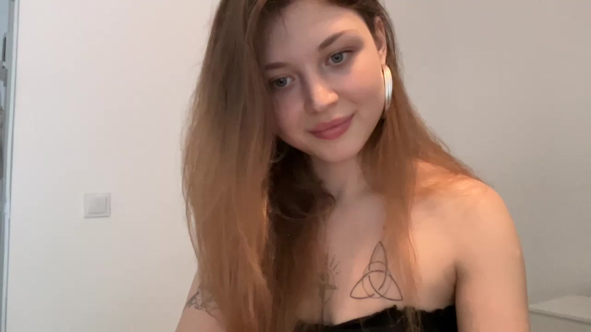 Gallery image thumbnail from Coconut_dream's myfreecams stream on, 07/01/2023, 14:31 image 19 of 20
