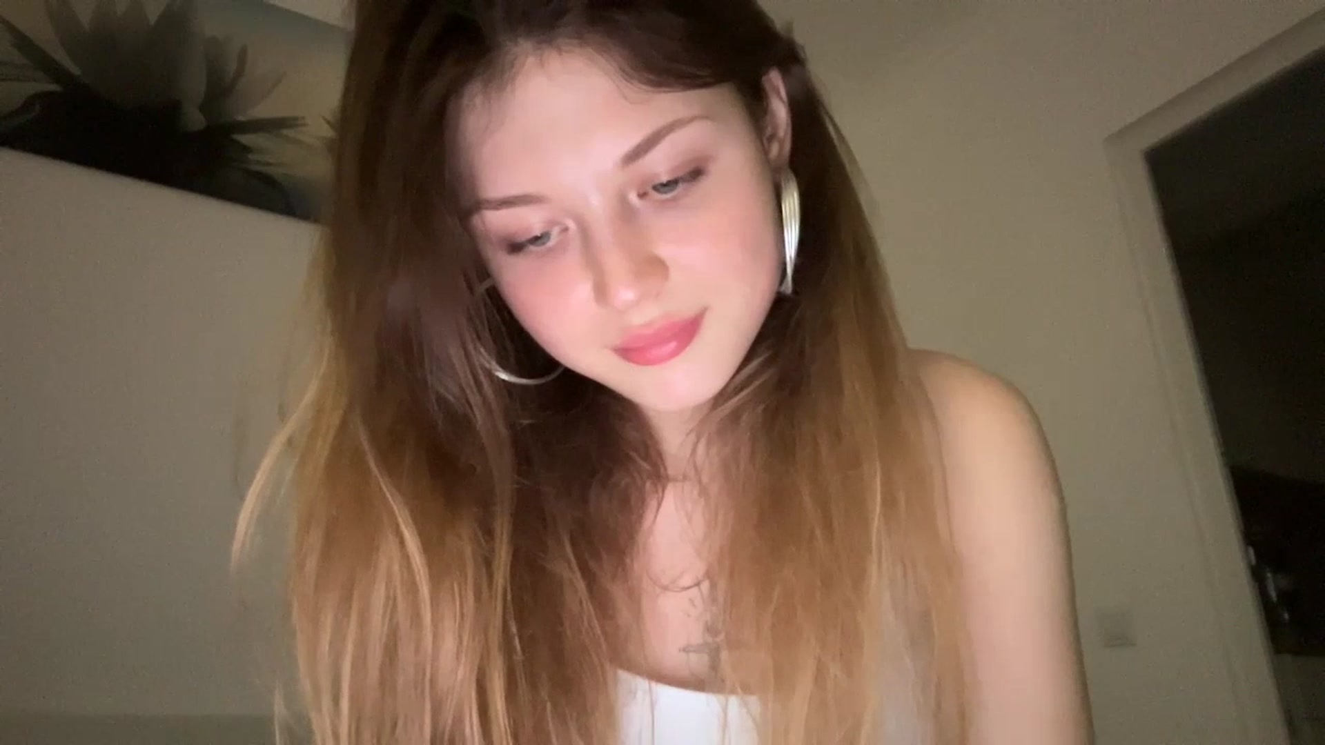 Gallery image thumbnail from Coconut_dream's myfreecams stream on, 07/02/2023, 19:00 image 5 of 20