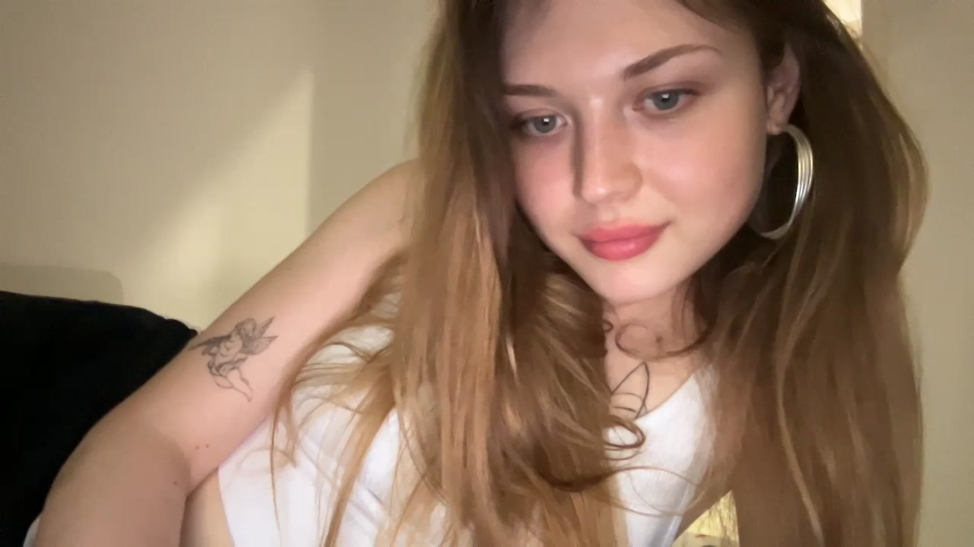 Gallery image thumbnail from Coconut_dream's myfreecams stream on, 07/02/2023, 19:00 image 15 of 20
