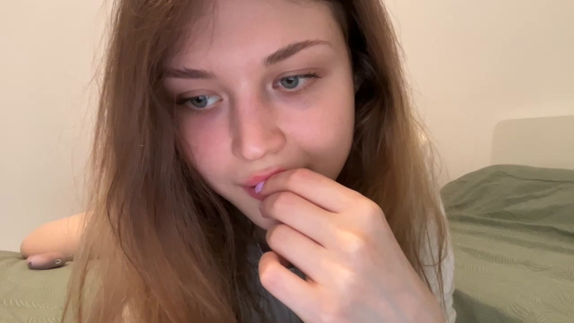 Gallery image thumbnail from Coconut_dream's myfreecams stream on, 07/03/2023, 17:14 image 14 of 20