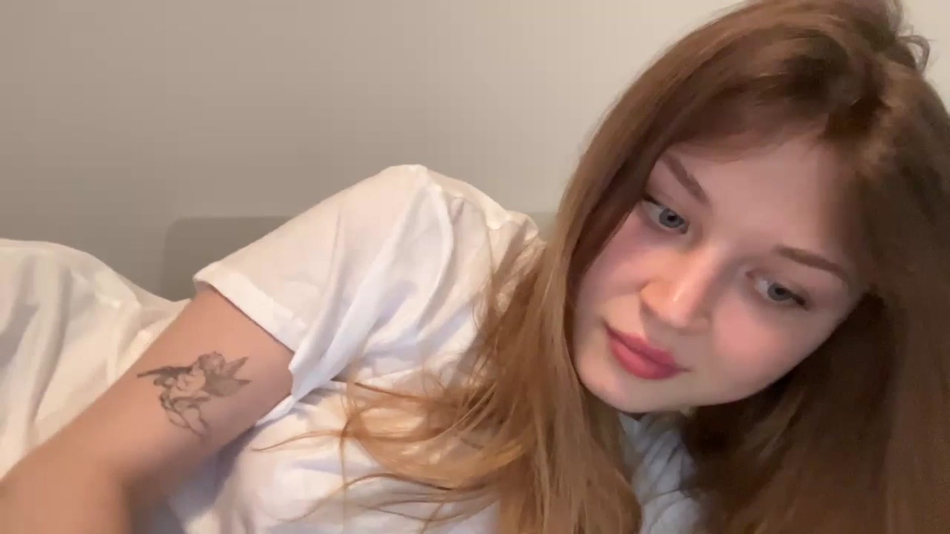 Gallery image thumbnail from Coconut_dream's myfreecams stream on, 07/03/2023, 17:14 image 4 of 20