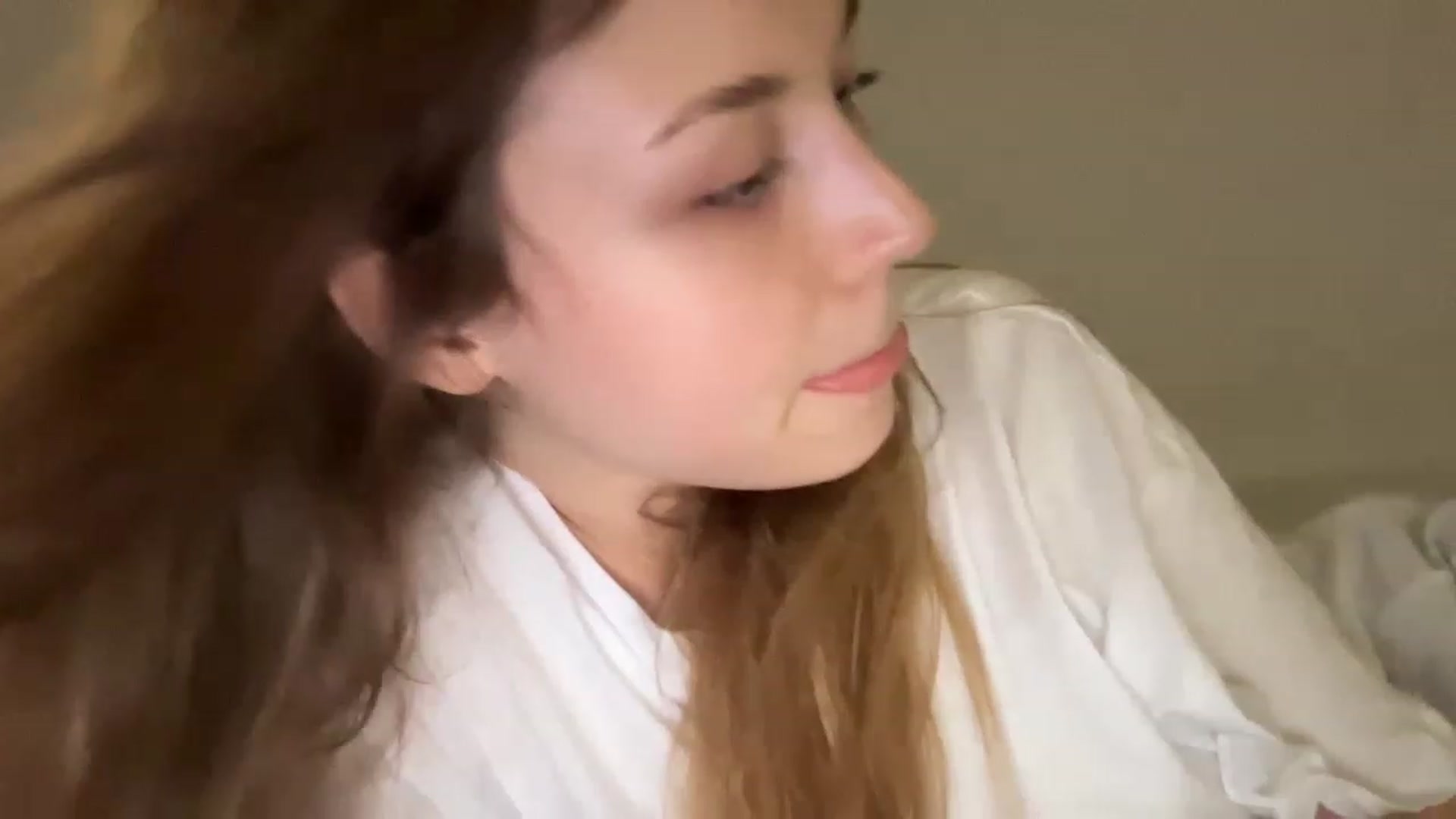 Gallery image thumbnail from Coconut_dream's myfreecams stream on, 07/03/2023, 19:15 image 3 of 20