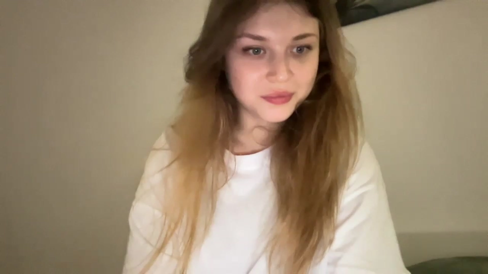 Gallery image thumbnail from Coconut_dream's myfreecams stream on, 07/03/2023, 20:22 image 4 of 20