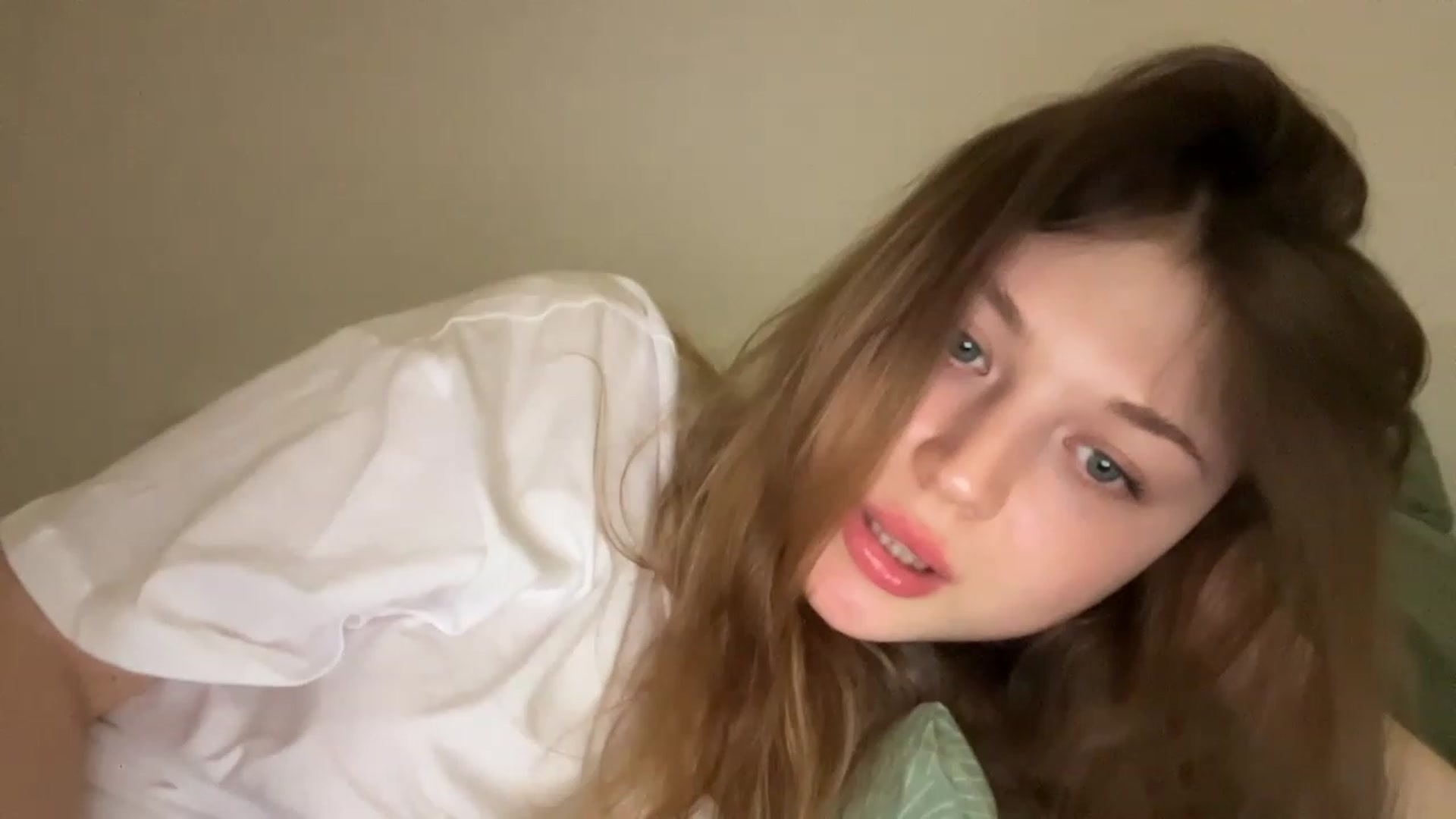 Gallery image thumbnail from Coconut_dream's myfreecams stream on, 07/03/2023, 20:22 image 14 of 20