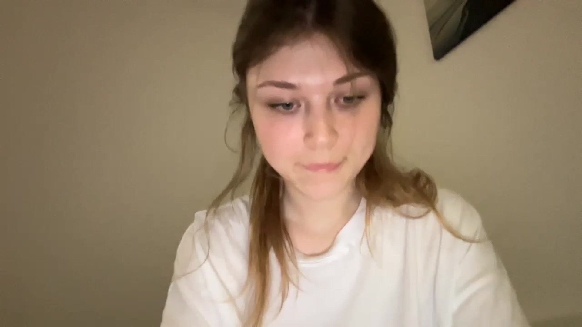 Gallery image thumbnail from Coconut_dream's myfreecams stream on, 07/03/2023, 21:35 image 3 of 20