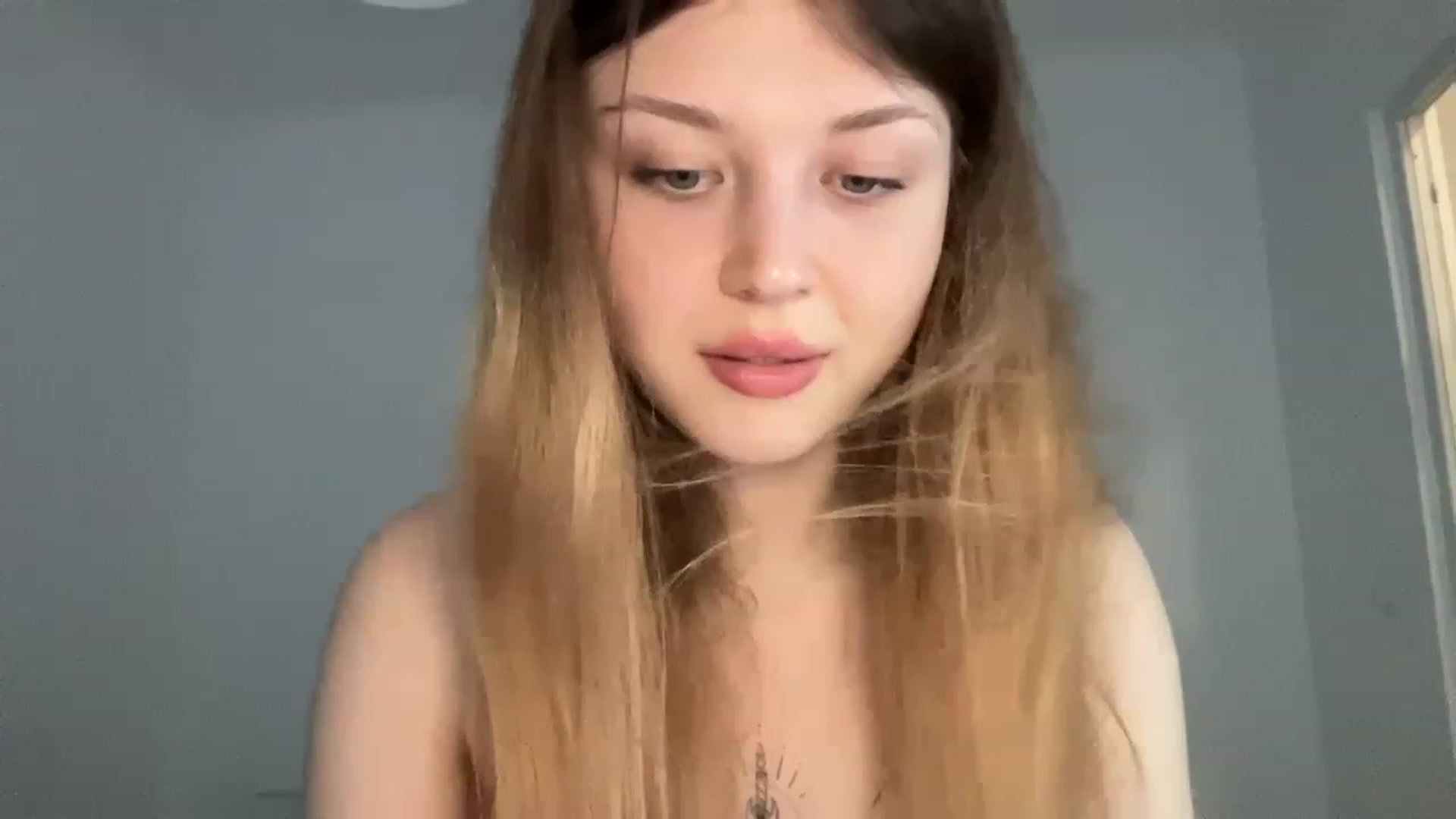 Gallery image thumbnail from Coconut_dream's myfreecams stream on, 07/06/2023, 12:26 image 18 of 20