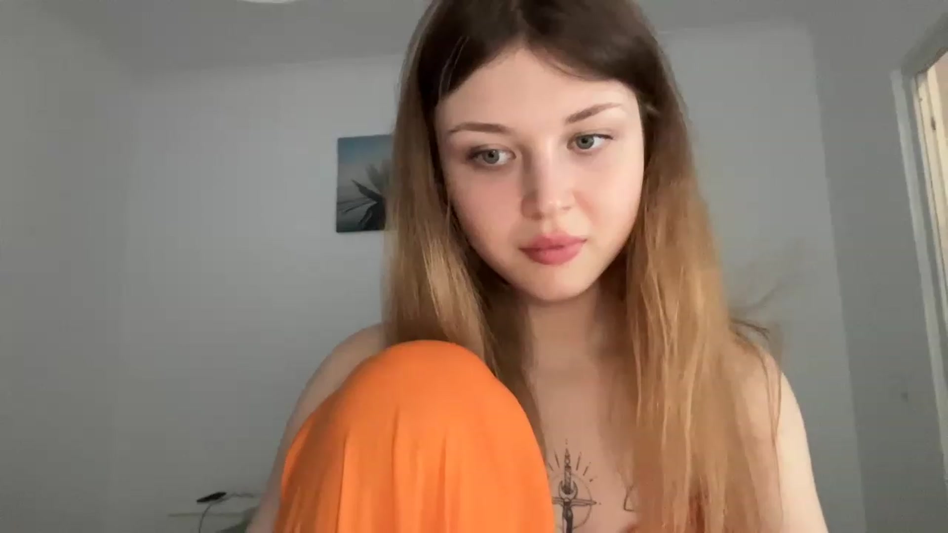Gallery image thumbnail from Coconut_dream's myfreecams stream on, 07/06/2023, 12:26 image 10 of 20
