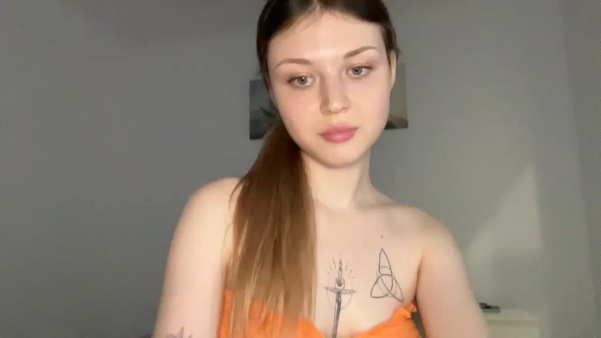 Gallery image thumbnail from Coconut_dream's myfreecams stream on, 07/06/2023, 16:00 image 6 of 20