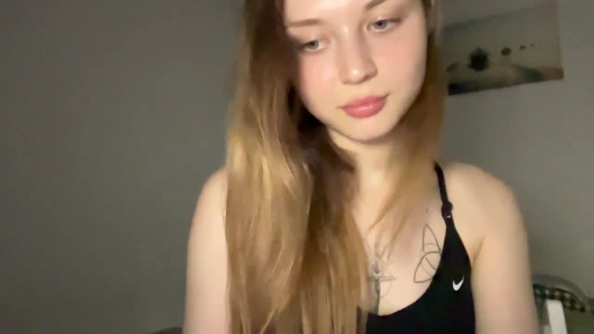 Gallery image thumbnail from Coconut_dream's myfreecams stream on, 07/07/2023, 17:42 image 10 of 20