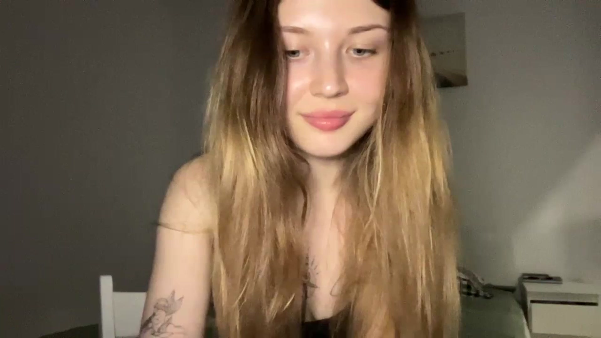 Gallery image thumbnail from Coconut_dream's myfreecams stream on, 07/07/2023, 18:05 image 16 of 20