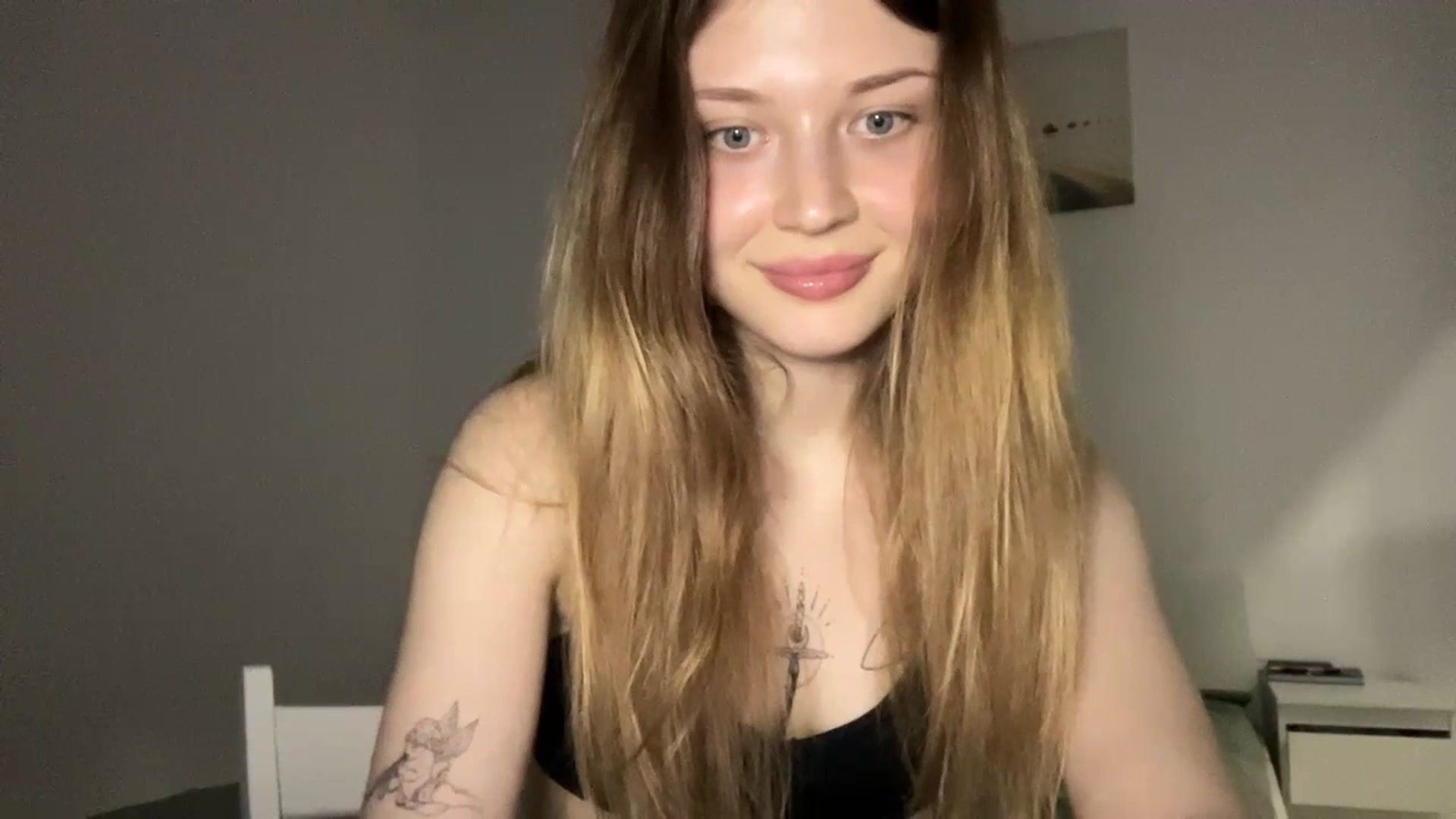 Gallery image thumbnail from Coconut_dream's myfreecams stream on, 07/07/2023, 18:05 image 15 of 20