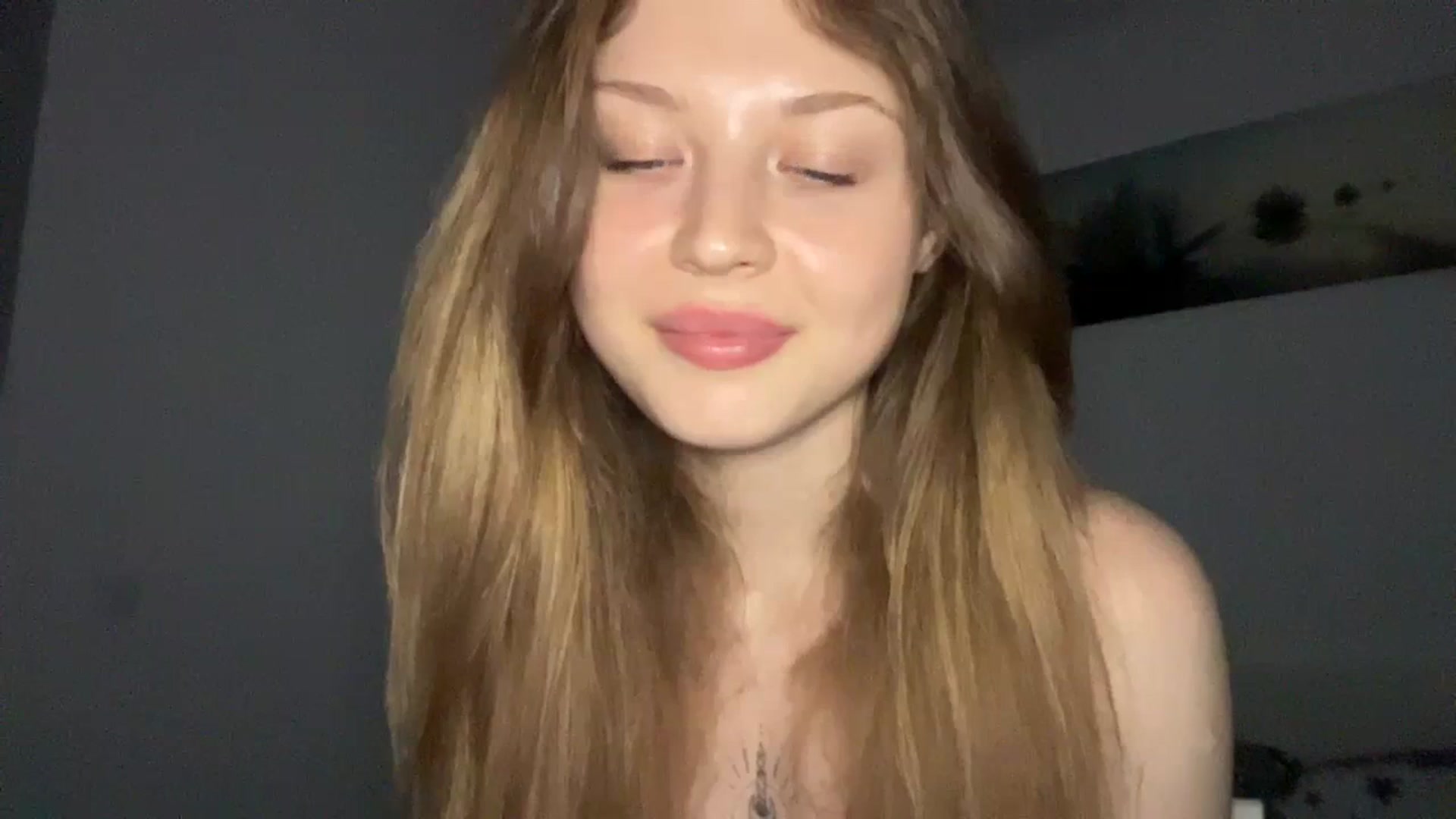 Gallery image thumbnail from Coconut_dream's myfreecams stream on, 07/08/2023, 18:07 image 16 of 20