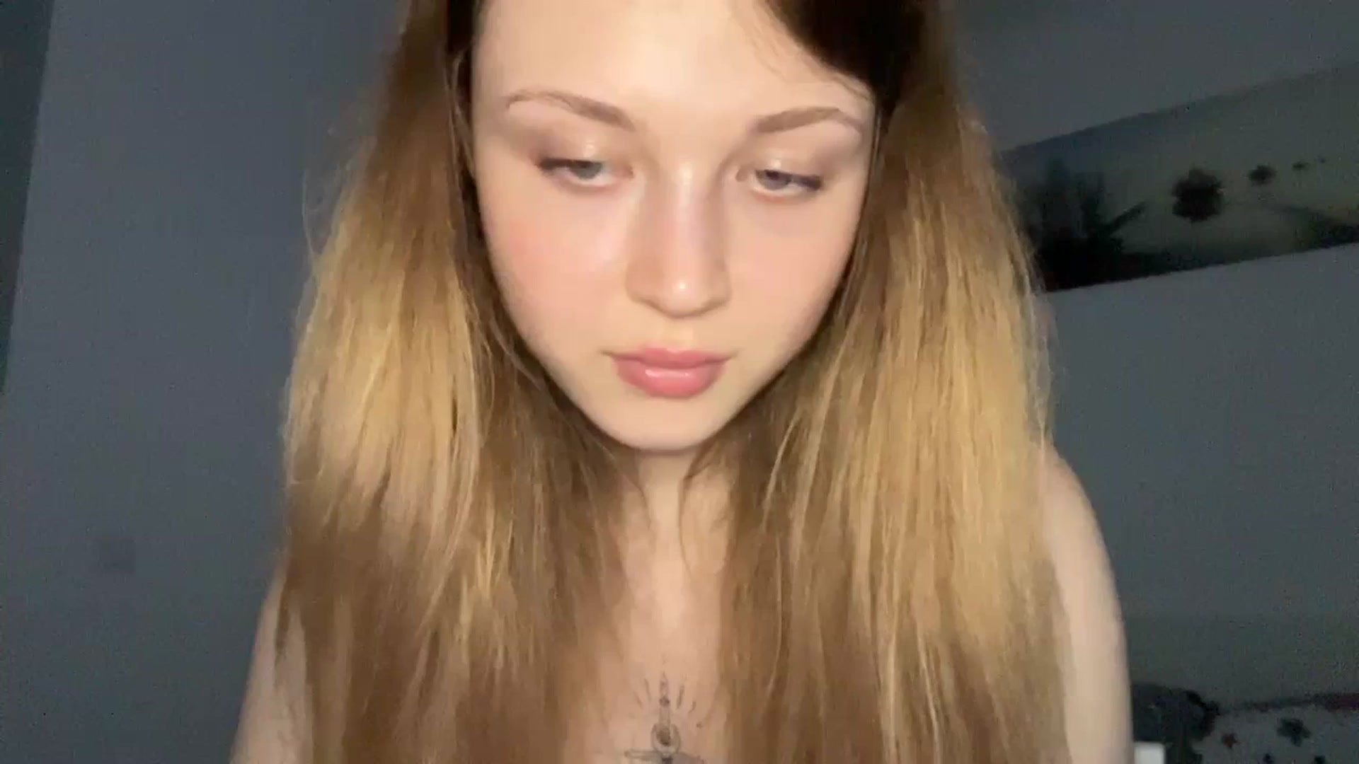 Gallery image thumbnail from Coconut_dream's myfreecams stream on, 07/08/2023, 18:07 image 6 of 20