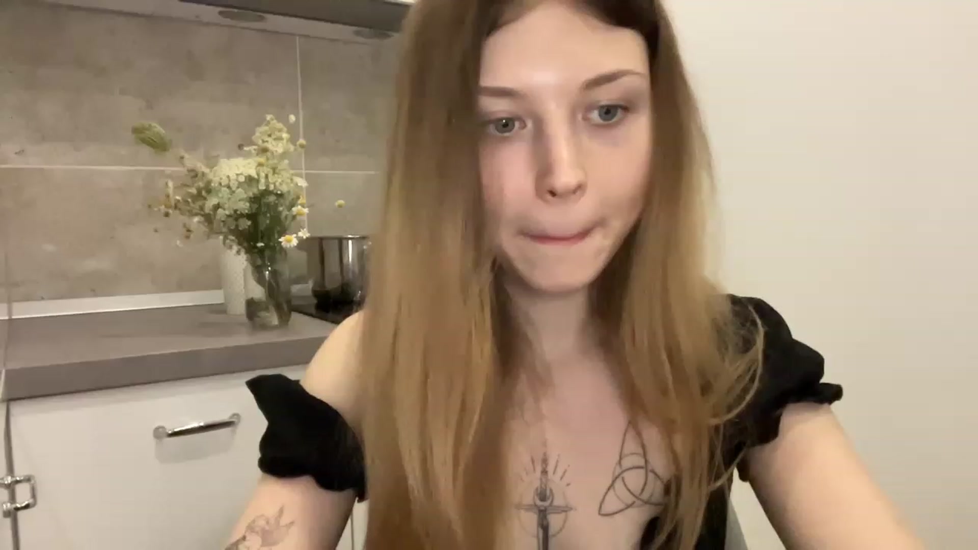 Gallery image thumbnail from Coconut_dream's myfreecams stream on, 07/15/2023, 16:07 image 8 of 20