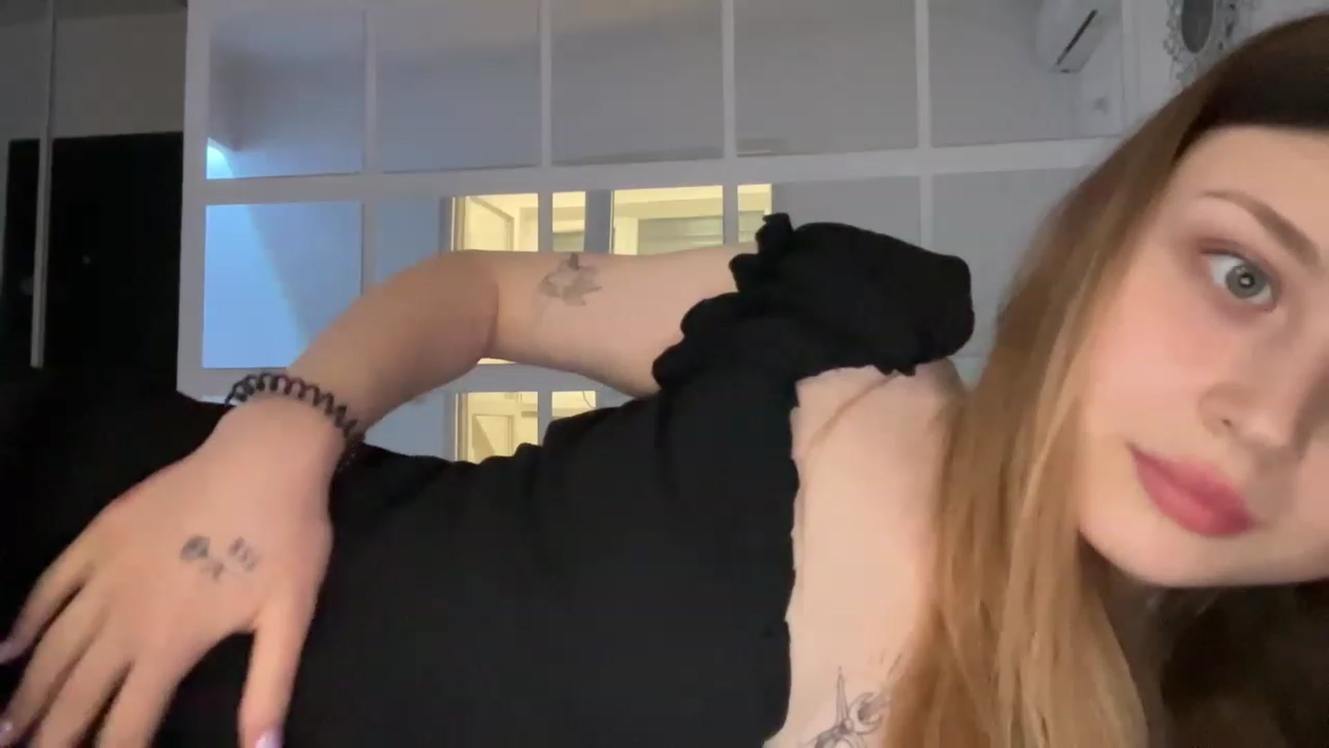 Gallery image thumbnail from Coconut_dream's myfreecams stream on, 07/15/2023, 18:02 image 6 of 20