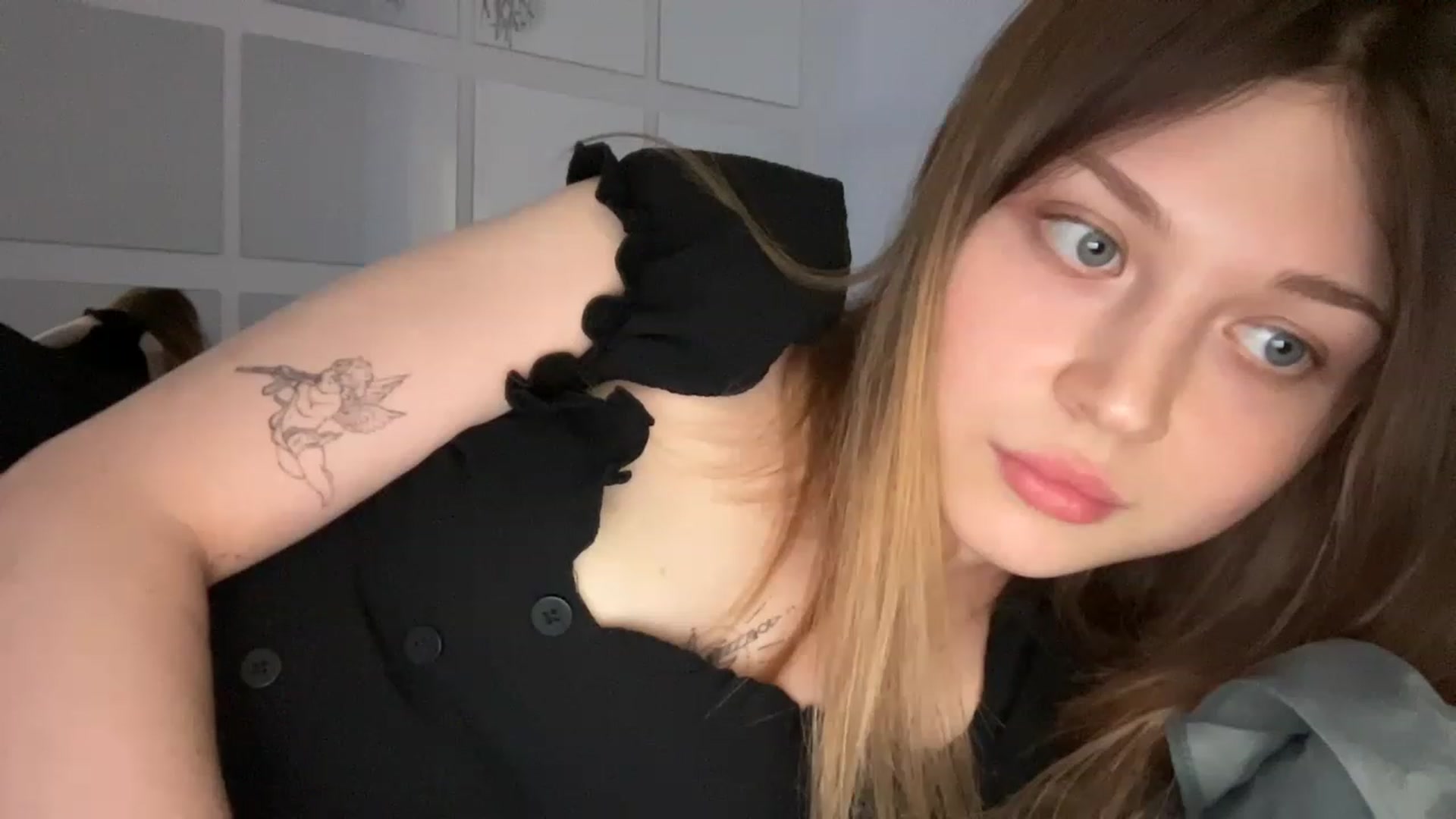 Gallery image thumbnail from Coconut_dream's myfreecams stream on, 07/15/2023, 18:02 image 19 of 20