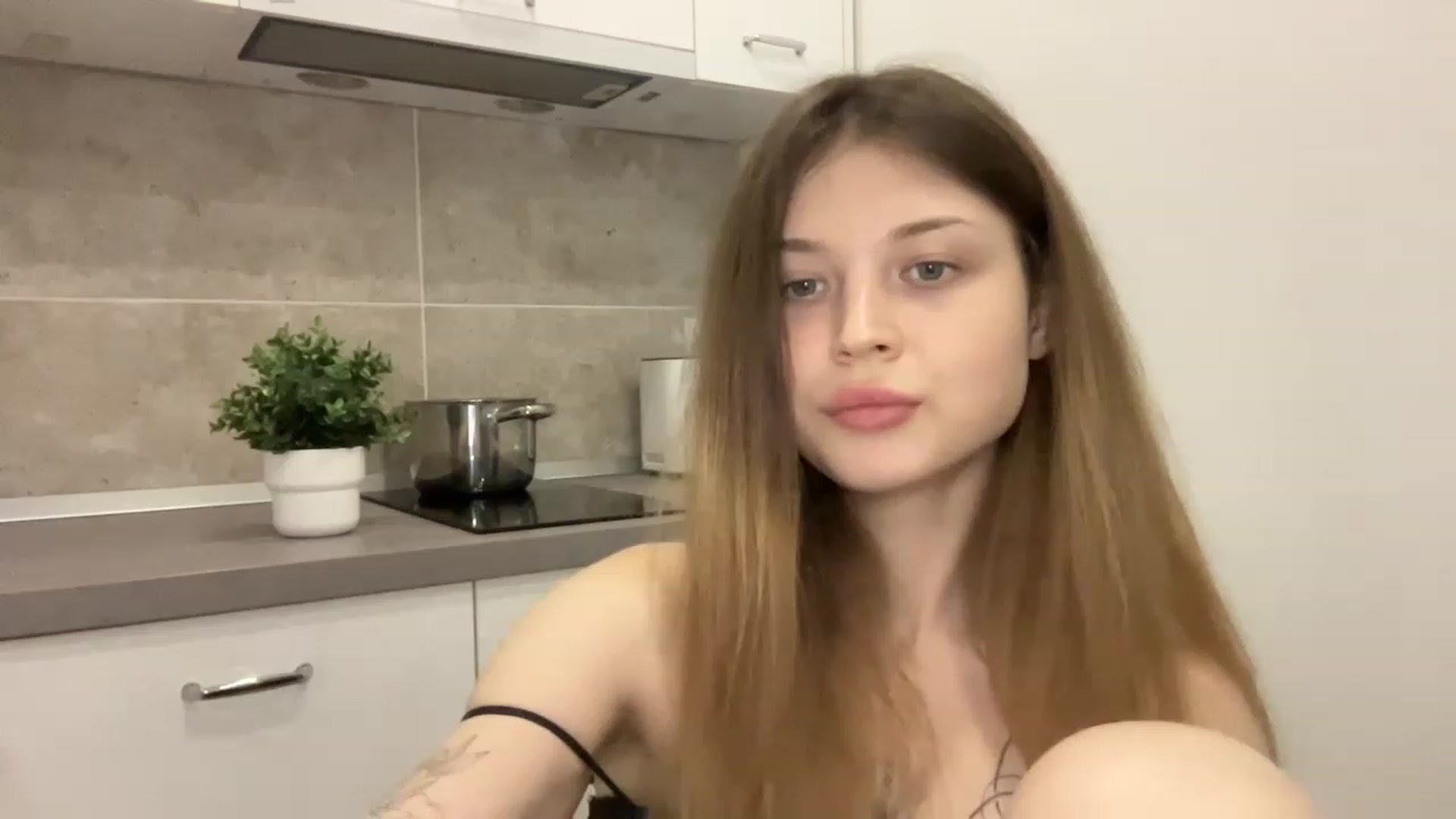 Gallery image thumbnail from Coconut_dream's myfreecams stream on, 07/17/2023, 17:46 image 5 of 20