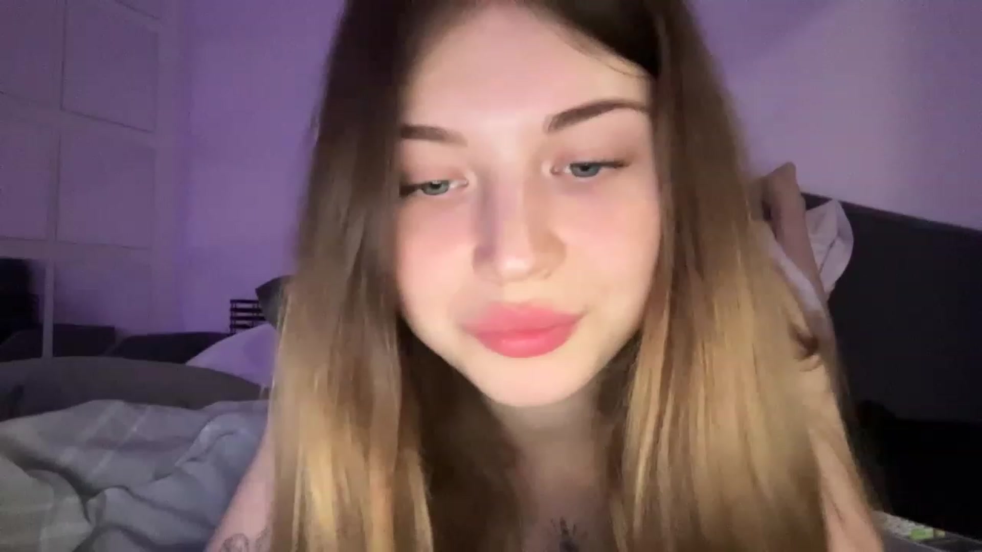 Gallery image thumbnail from Coconut_dream's myfreecams stream on, 07/20/2023, 06:41 image 8 of 20