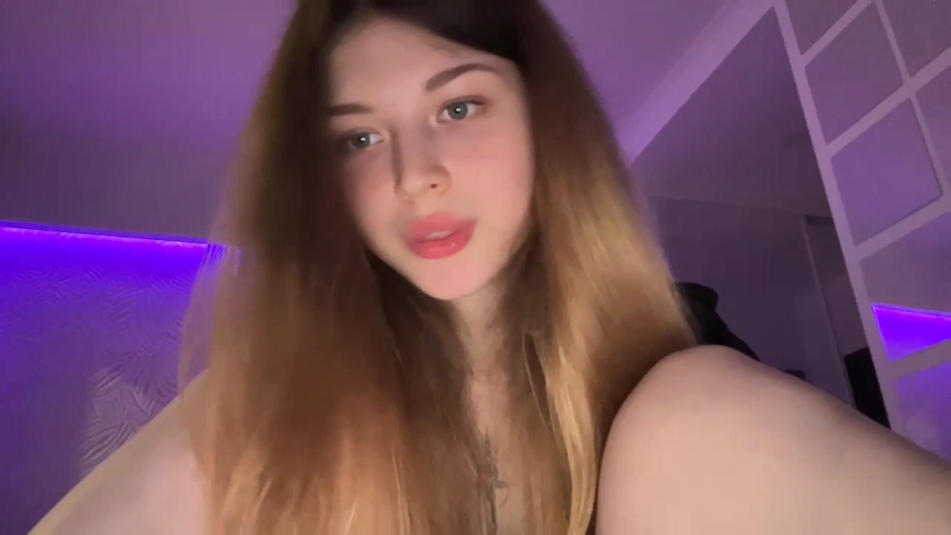 Gallery image thumbnail from Coconut_dream's myfreecams stream on, 07/21/2023, 15:30 image 12 of 20