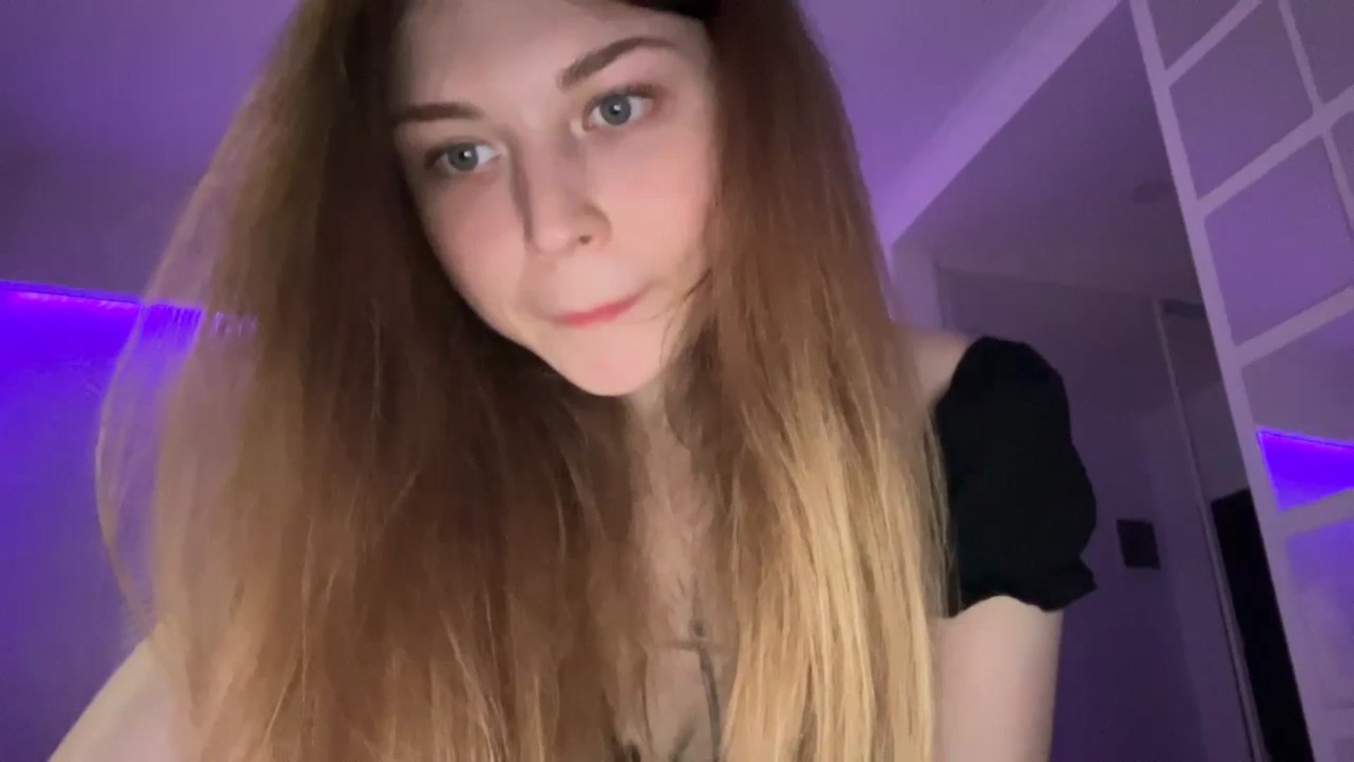 Gallery image thumbnail from Coconut_dream's myfreecams stream on, 07/21/2023, 15:30 image 9 of 20