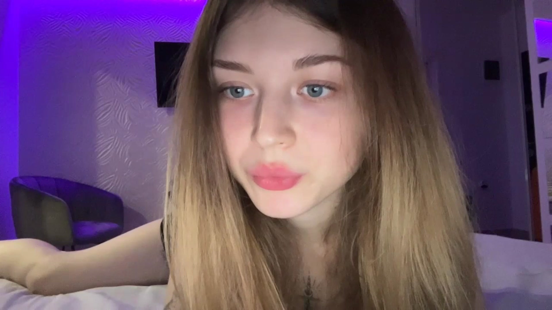 Gallery image thumbnail from Coconut_dream's myfreecams stream on, 07/21/2023, 15:30 image 2 of 20