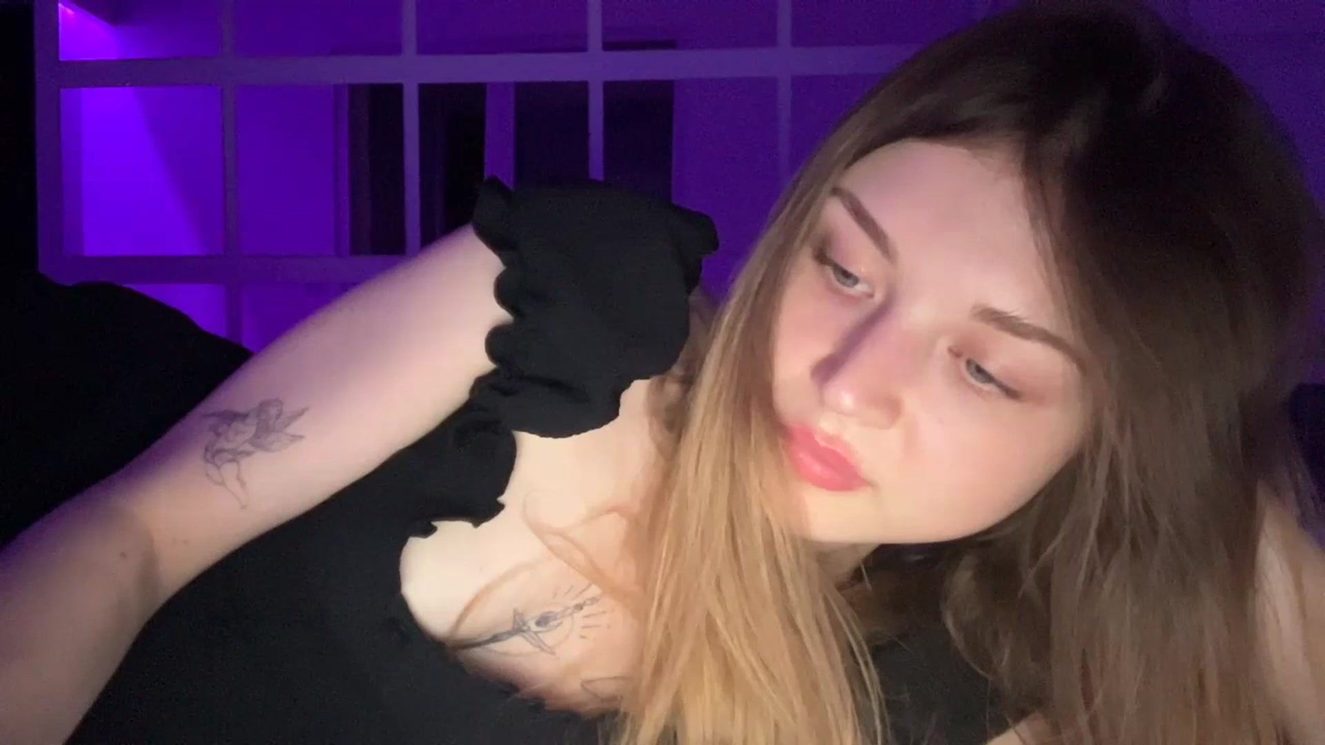 Gallery image thumbnail from Coconut_dream's myfreecams stream on, 07/21/2023, 20:01 image 13 of 20