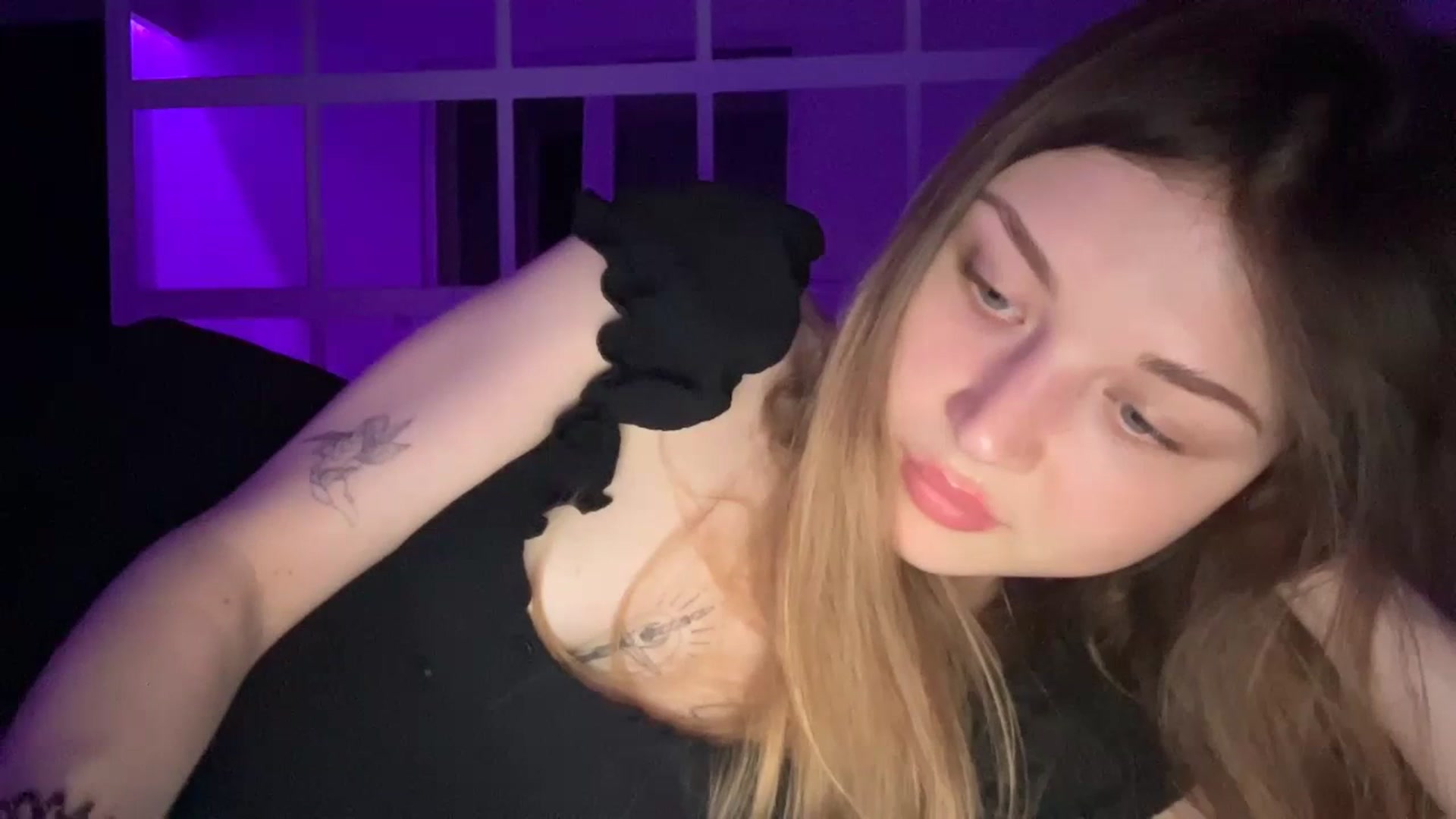 Gallery image thumbnail from Coconut_dream's myfreecams stream on, 07/21/2023, 20:01 image 9 of 20